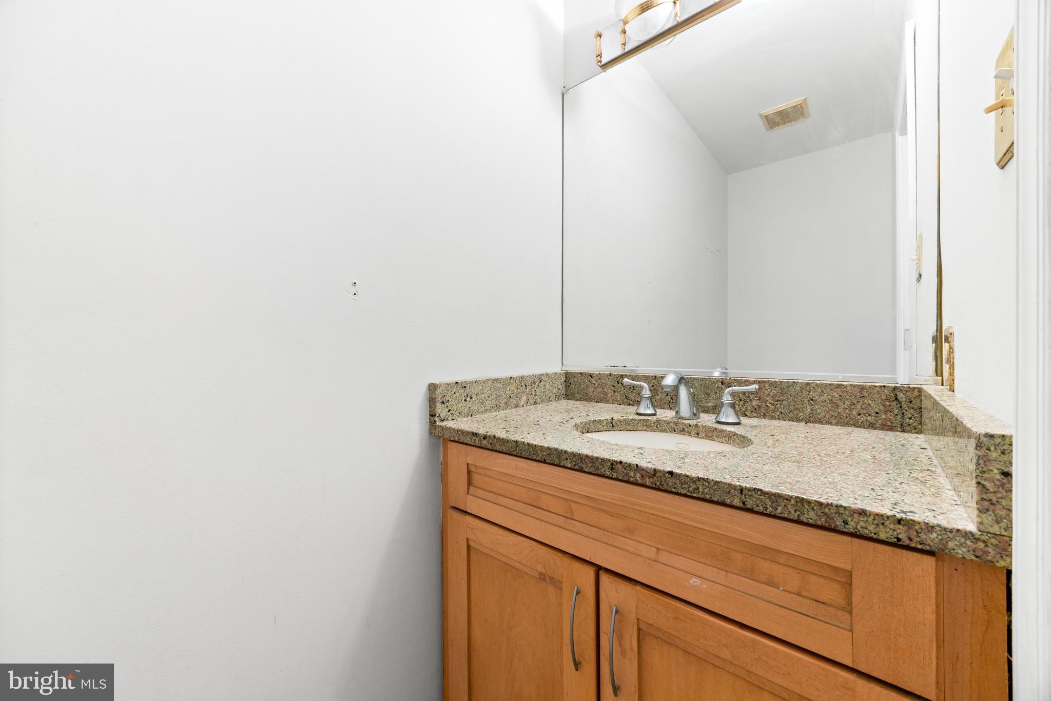 JONATHANS DELIGHT - Residential