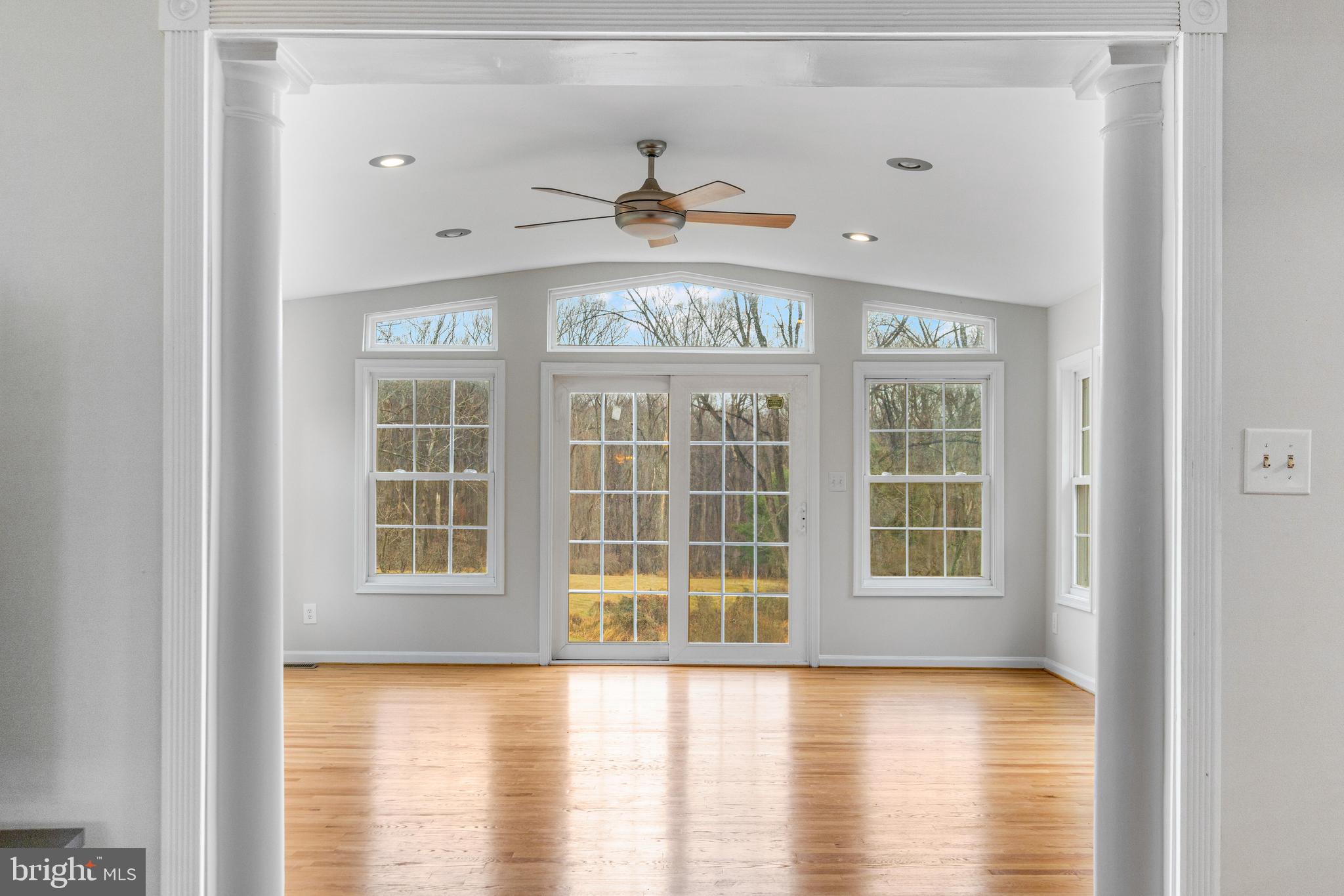 JONATHANS DELIGHT - Residential