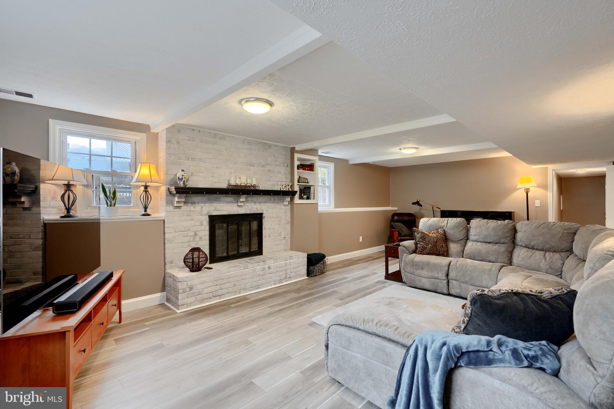 SPRINGDALE - Residential