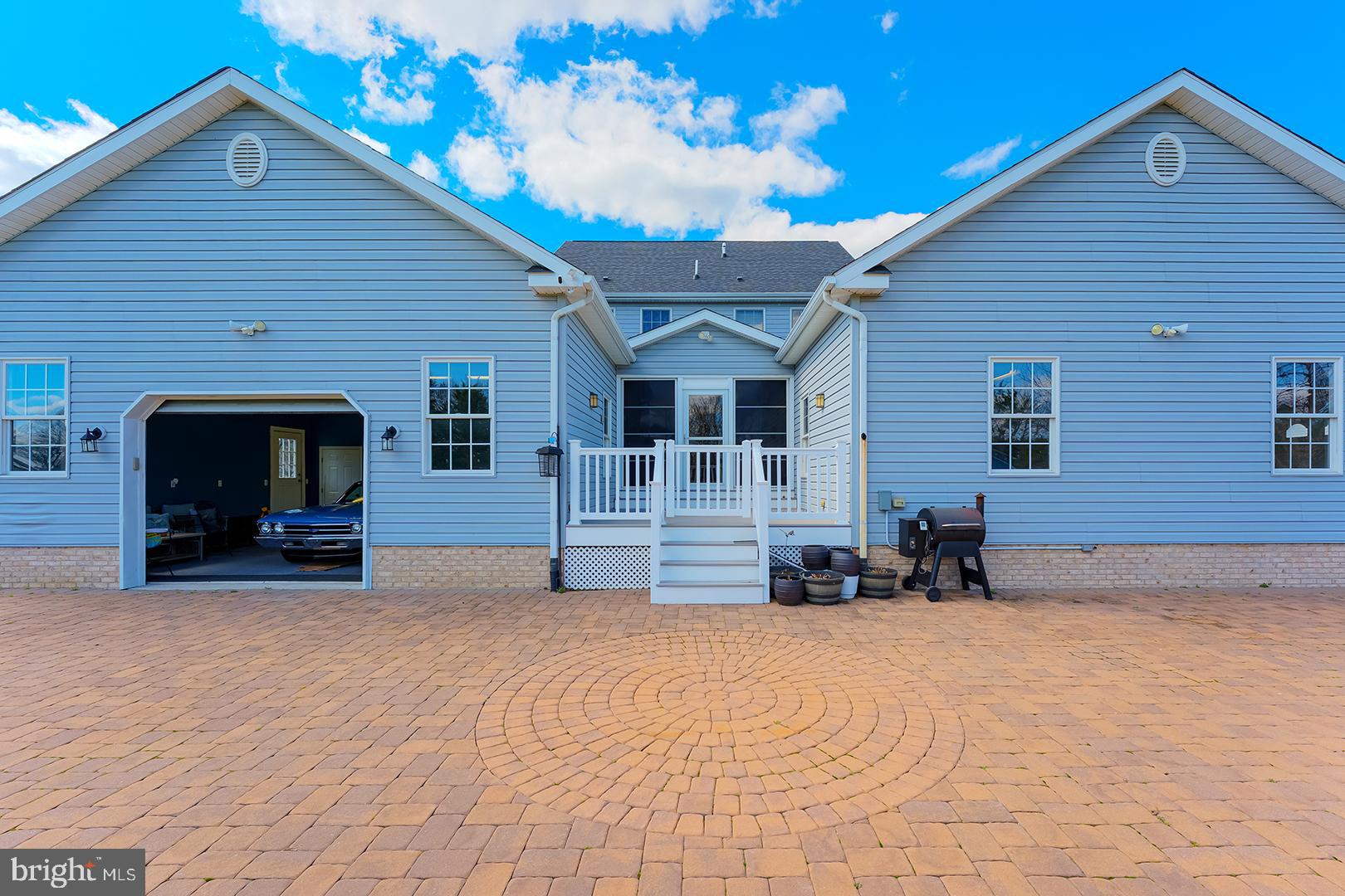 MILBOURN MANOR - Residential