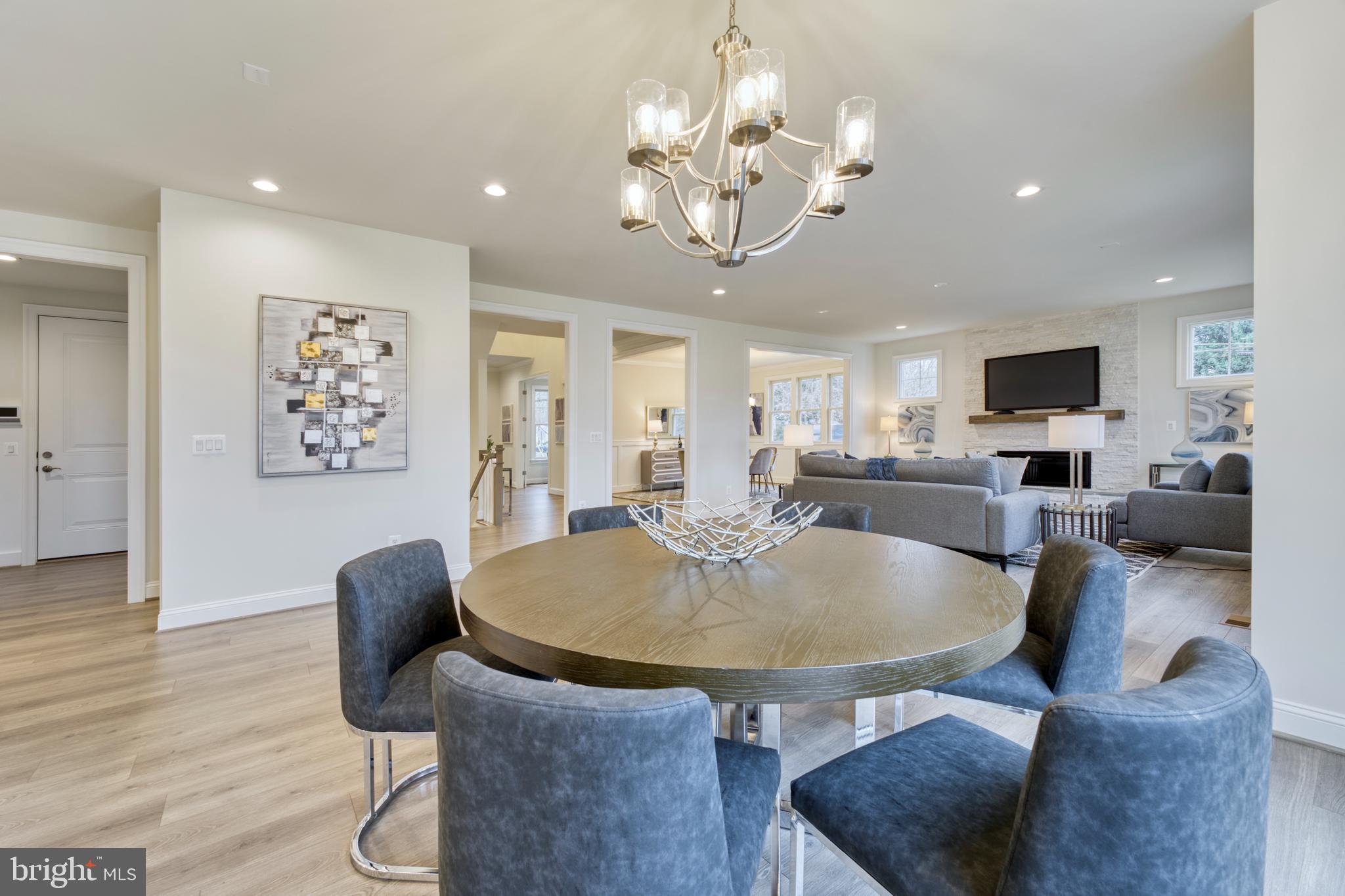 VIENNA WOODS - Residential