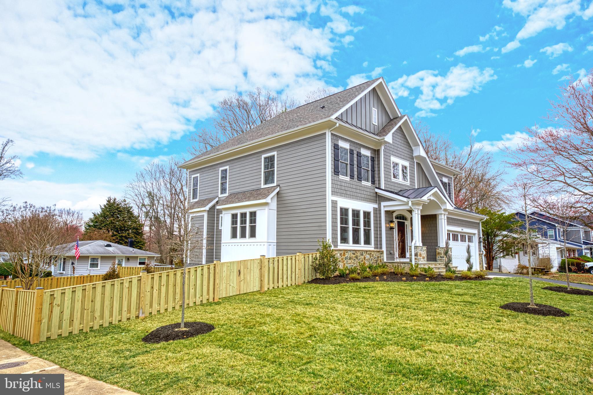 VIENNA WOODS - Residential