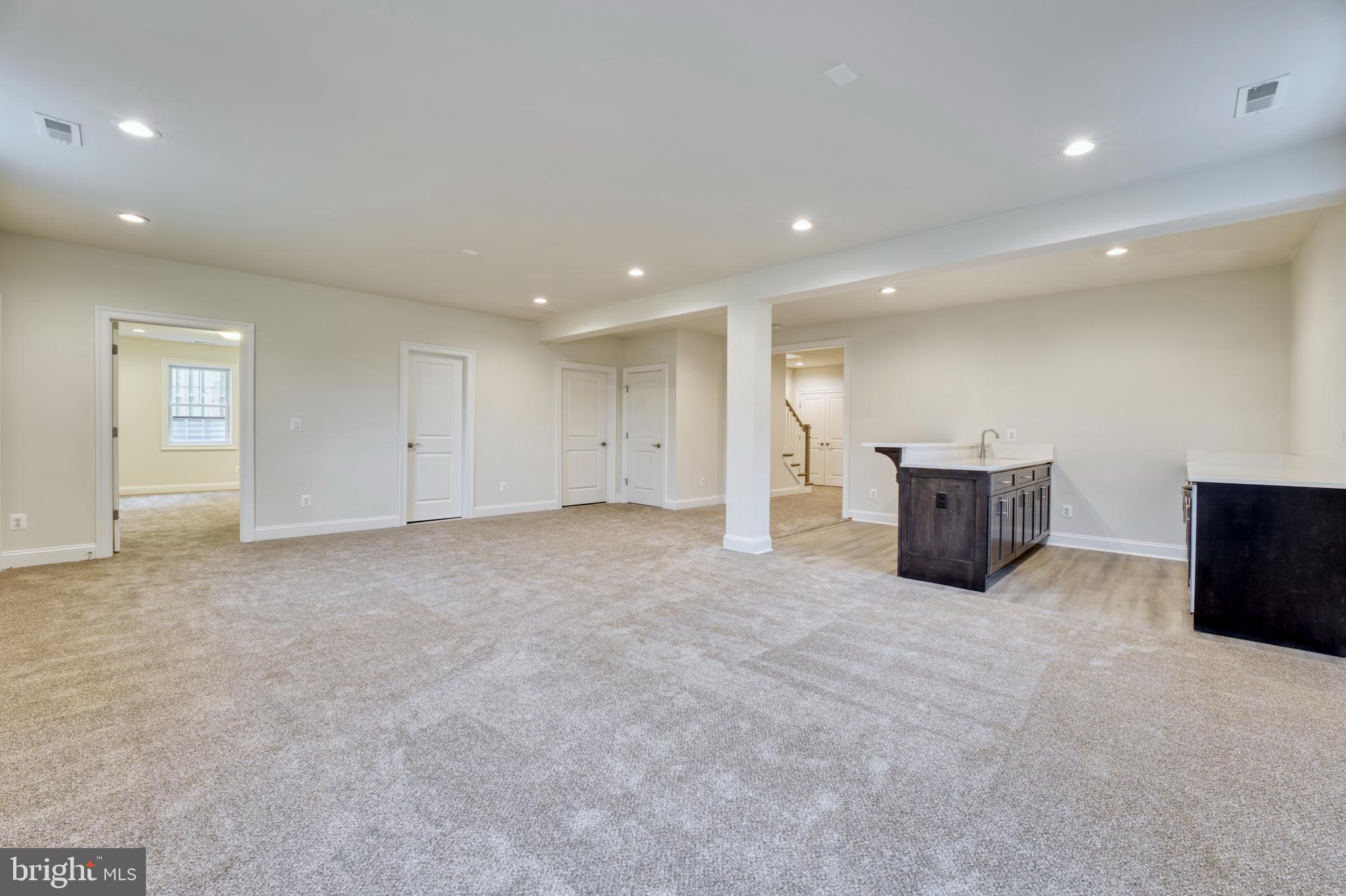 VIENNA WOODS - Residential