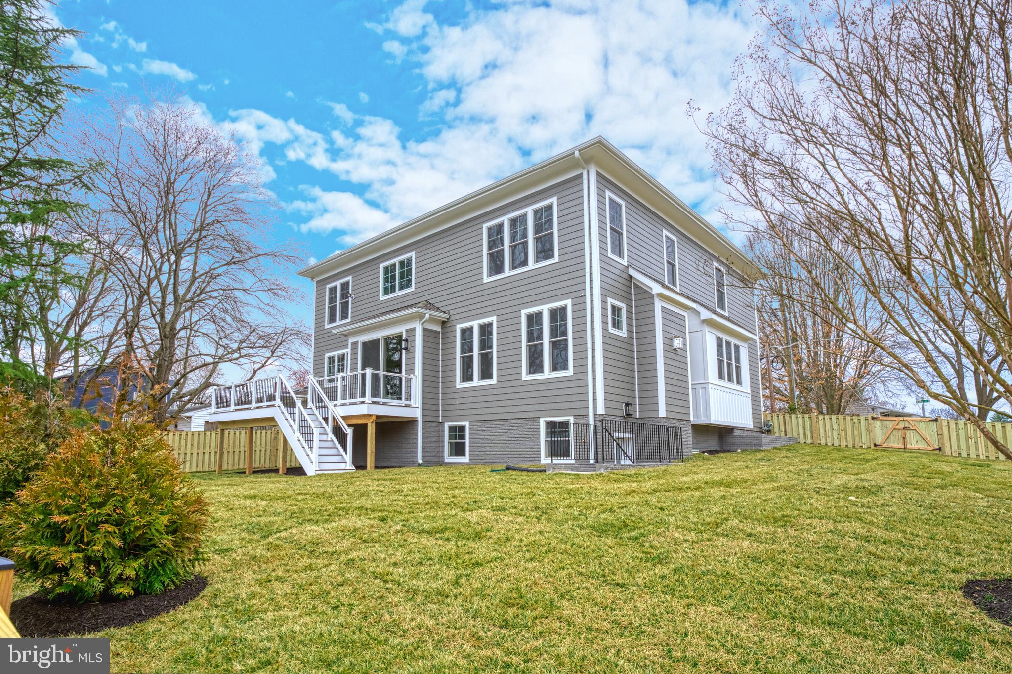 VIENNA WOODS - Residential