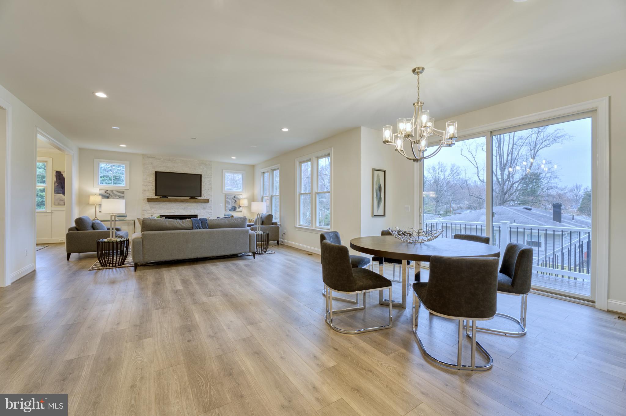 VIENNA WOODS - Residential