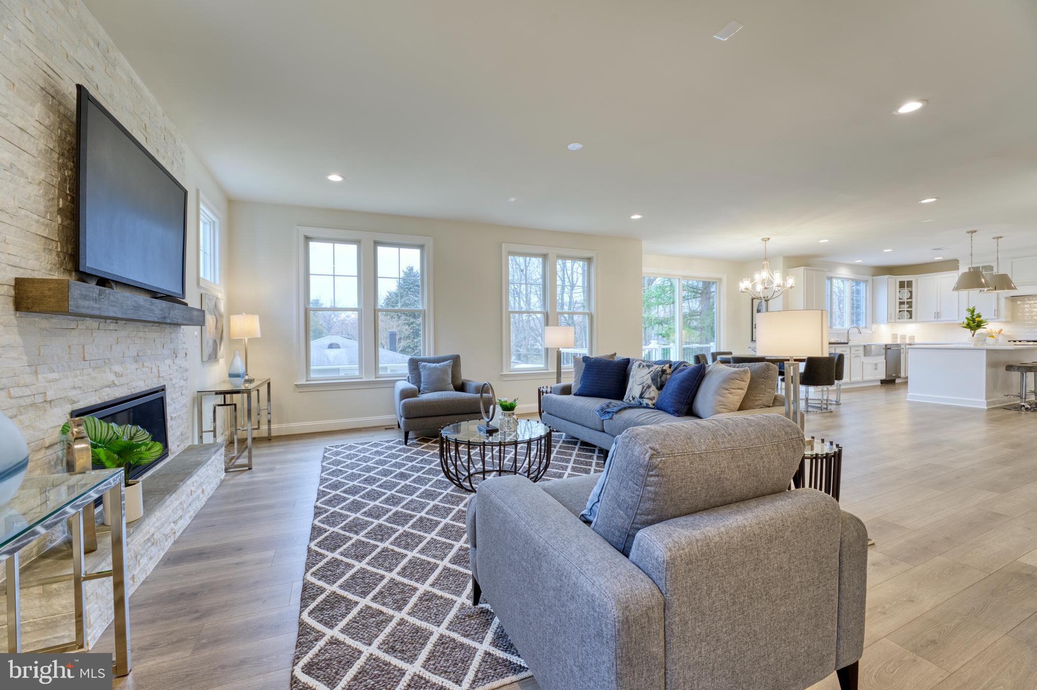 VIENNA WOODS - Residential