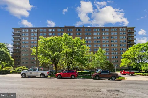 1900 Lyttonsville Road Unit 819, Silver Spring, MD MLS: MDMC2168214