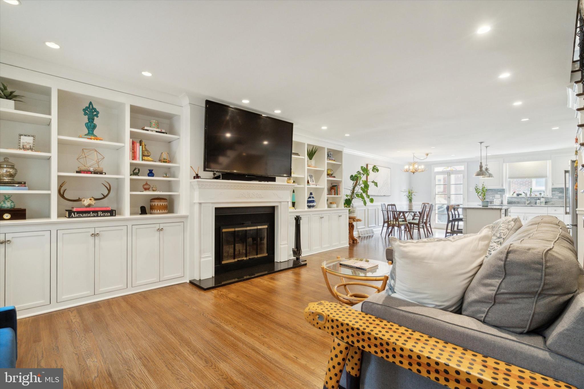 WASHINGTON SQ WEST - Residential