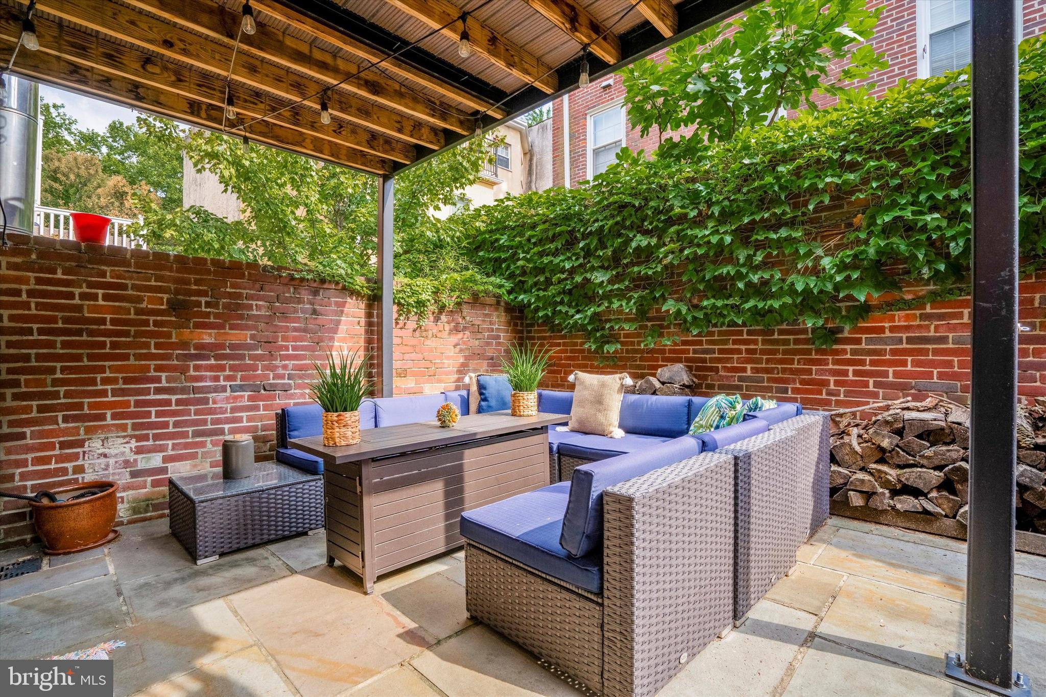 WASHINGTON SQ WEST - Residential