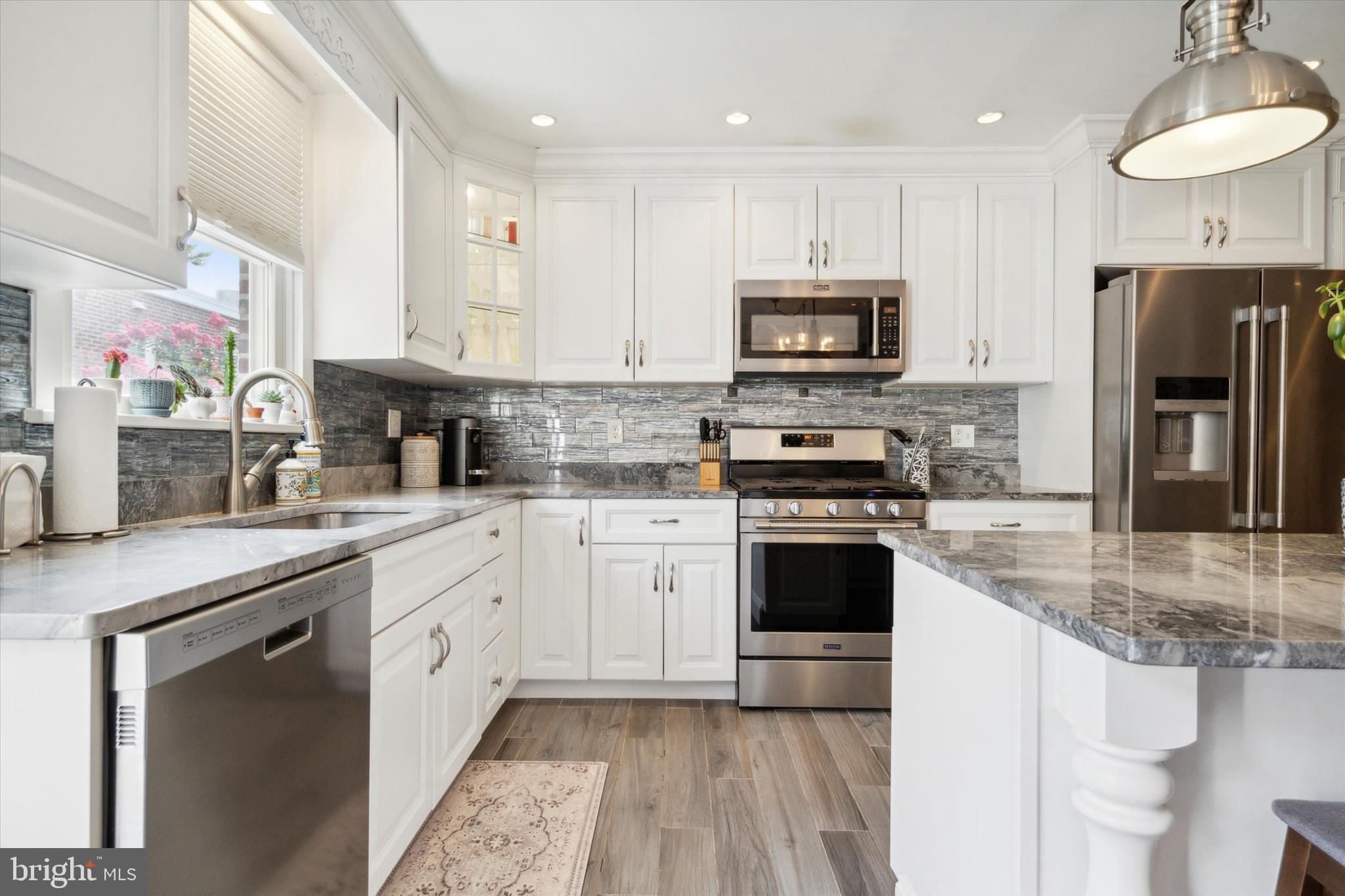 WASHINGTON SQ WEST - Residential