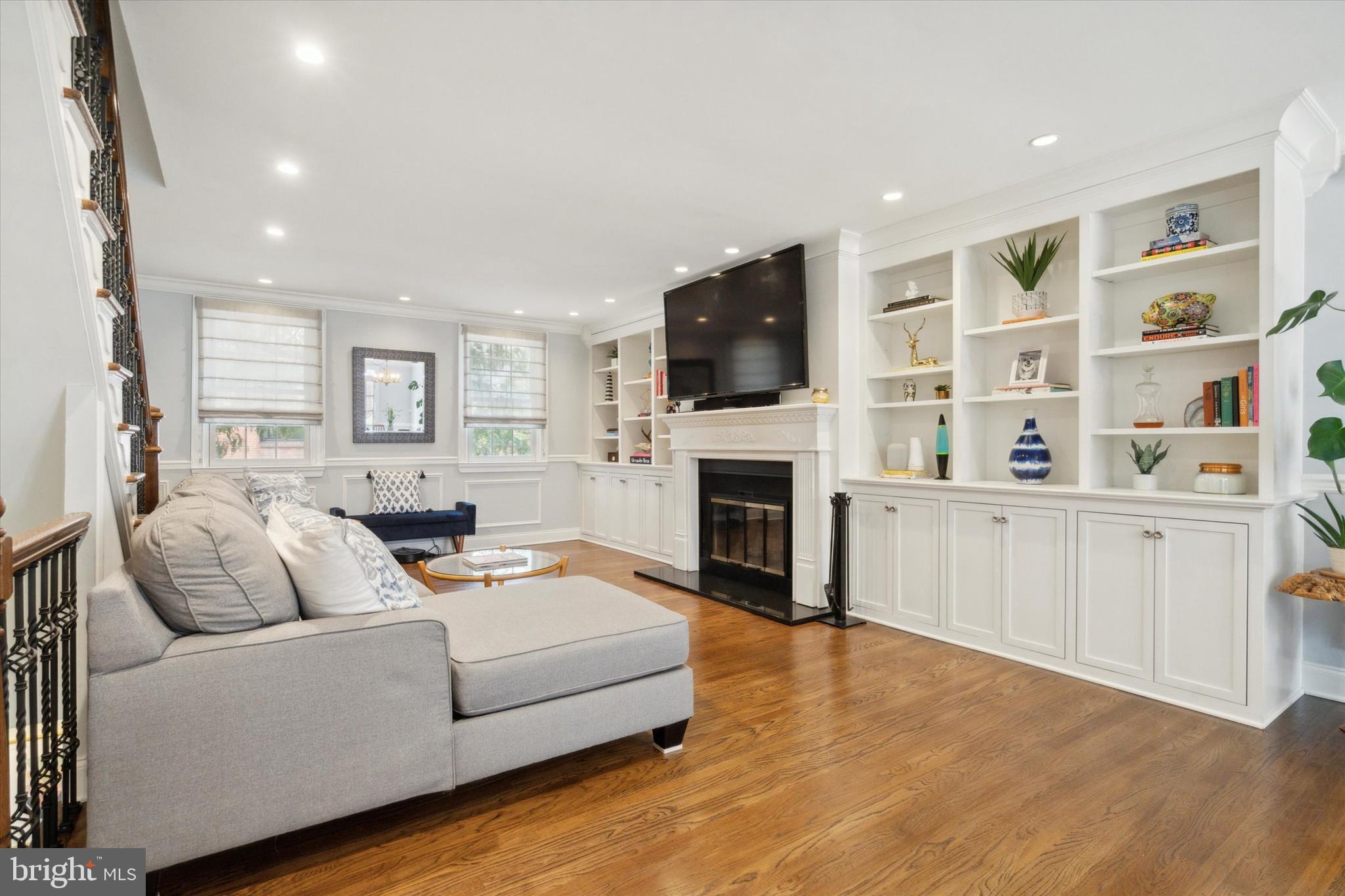 WASHINGTON SQ WEST - Residential