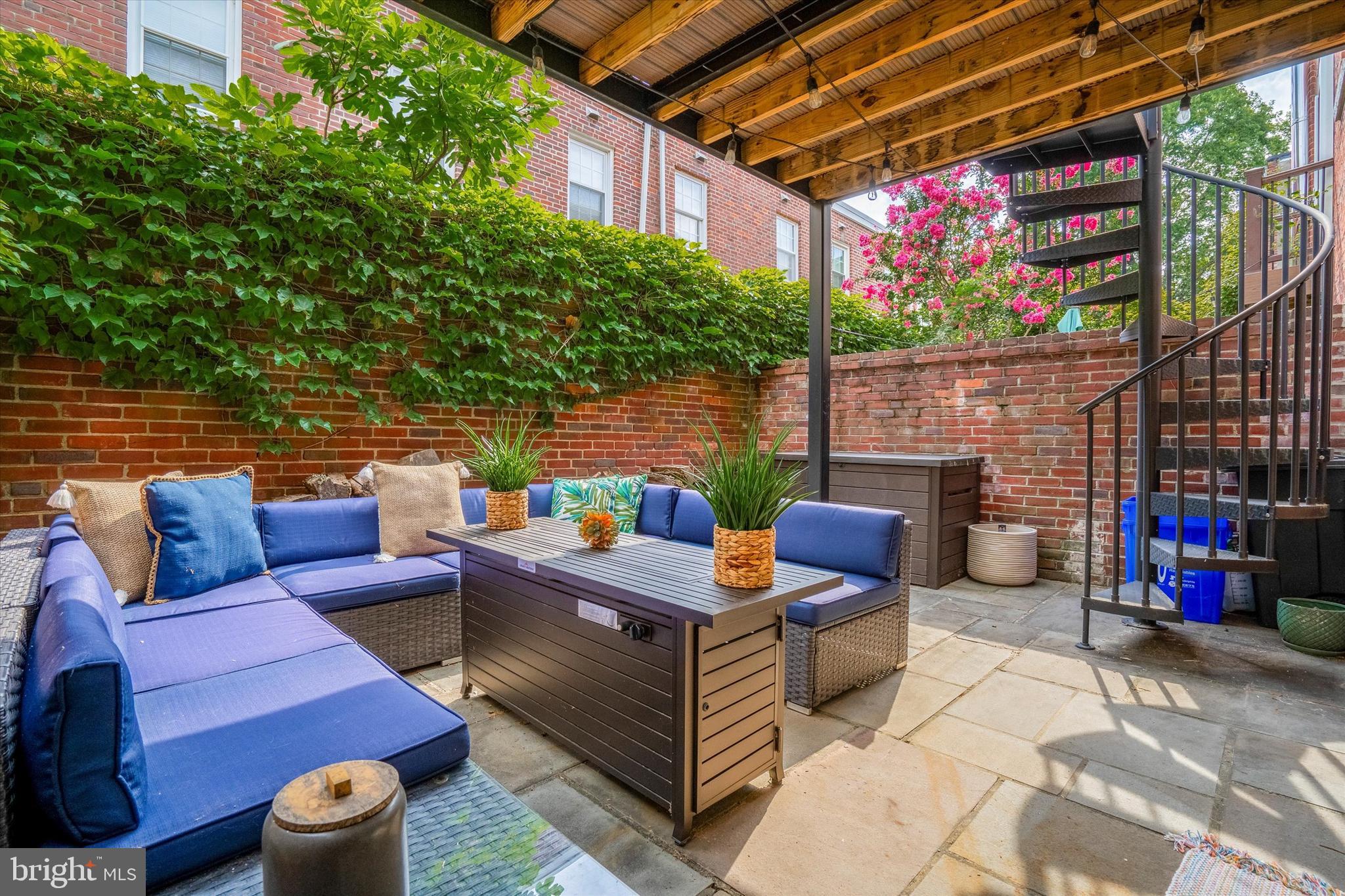 WASHINGTON SQ WEST - Residential