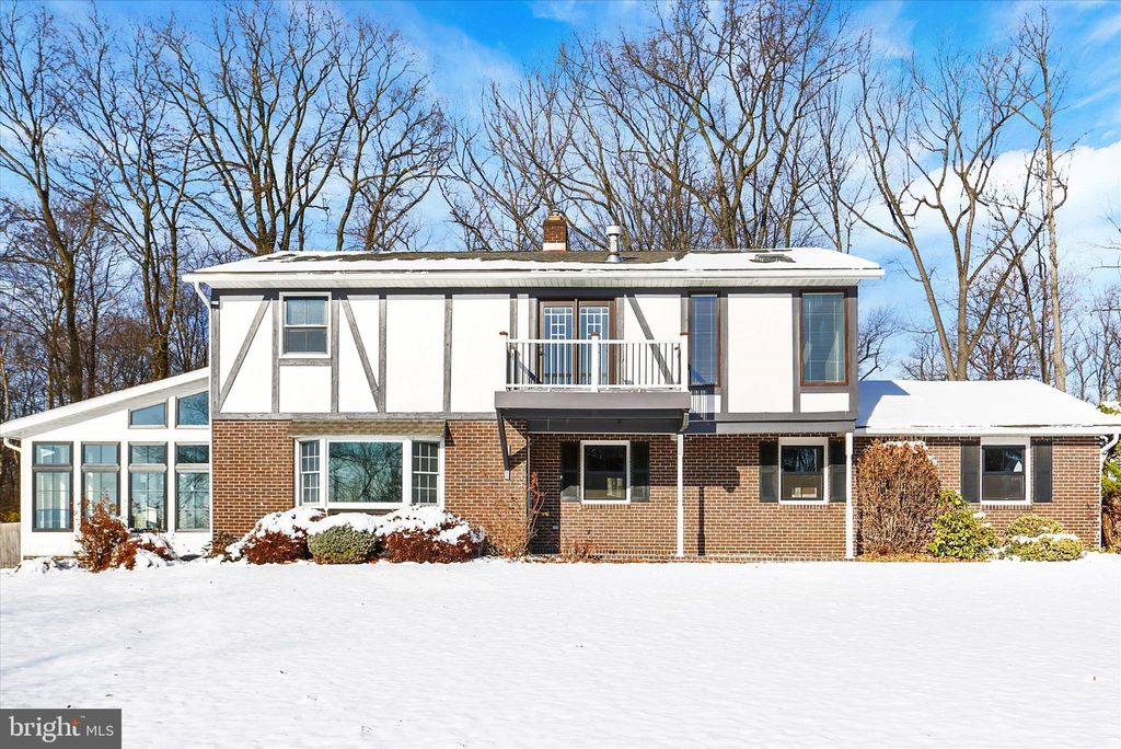 Photo of 965 N College Street, MYERSTOWN, PA 17067 (MLS # PALN2024044)