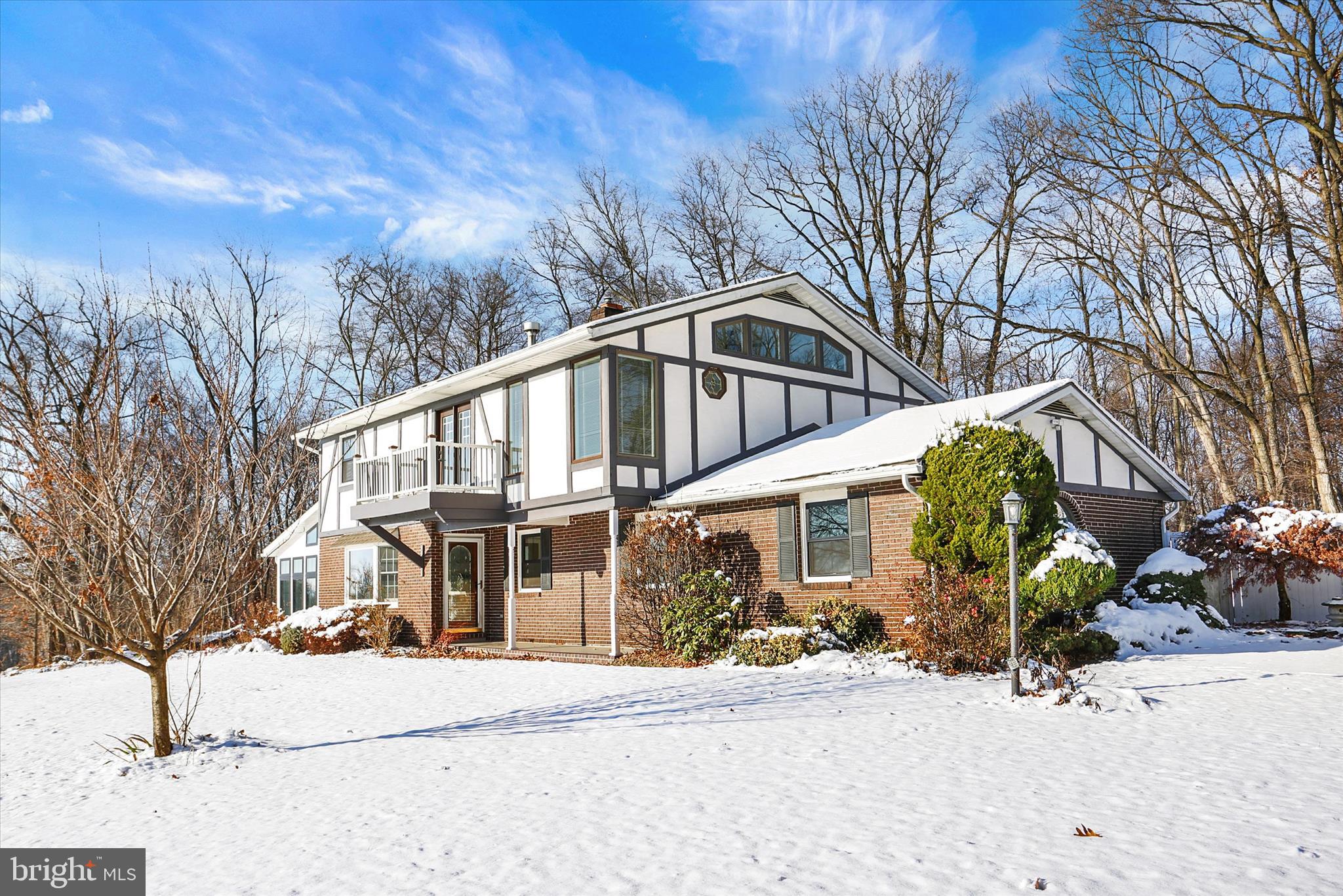 965 N COLLEGE STREET