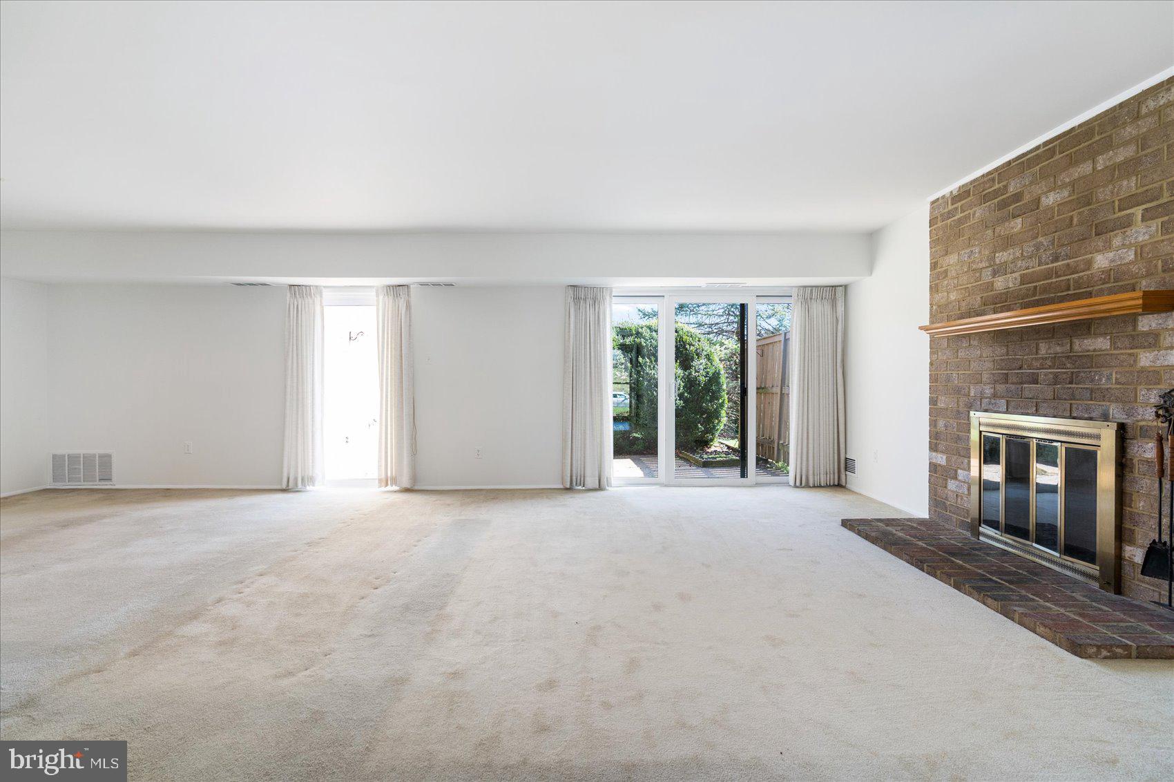 TOPFIELD - Residential