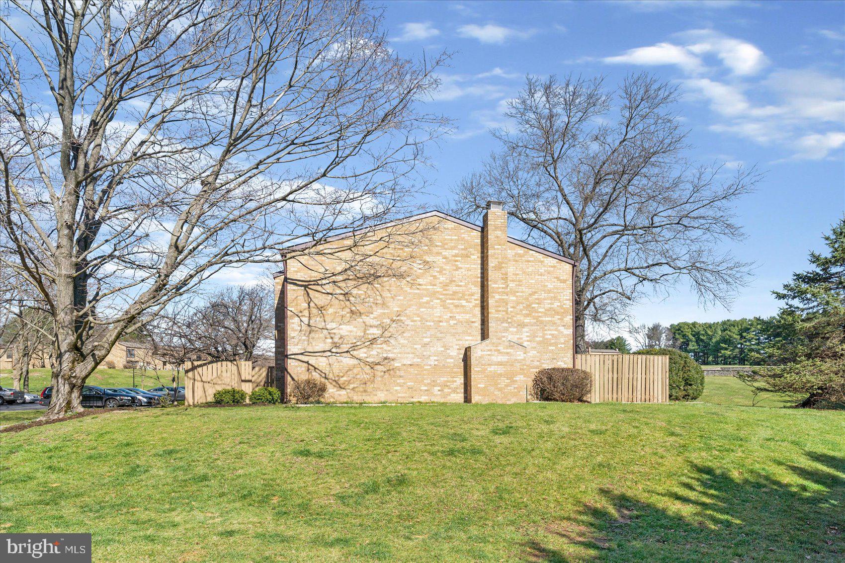 TOPFIELD - Residential