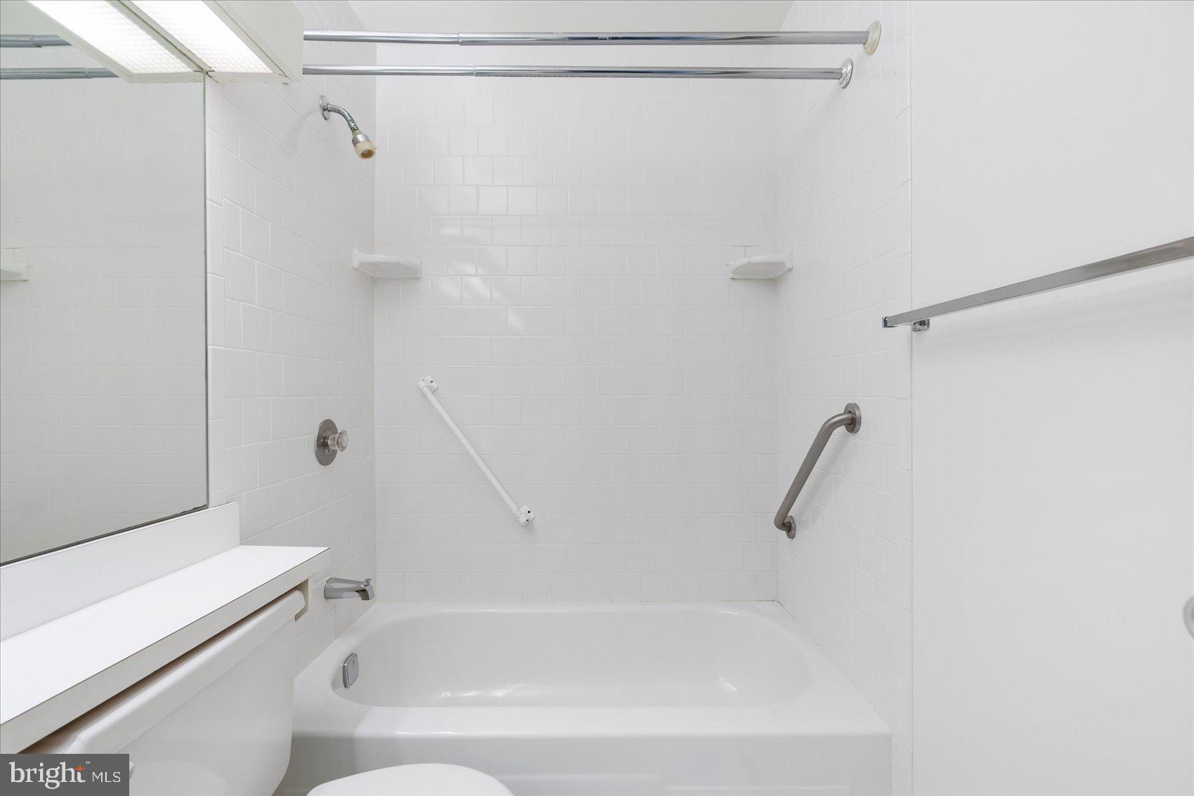 TOPFIELD - Residential