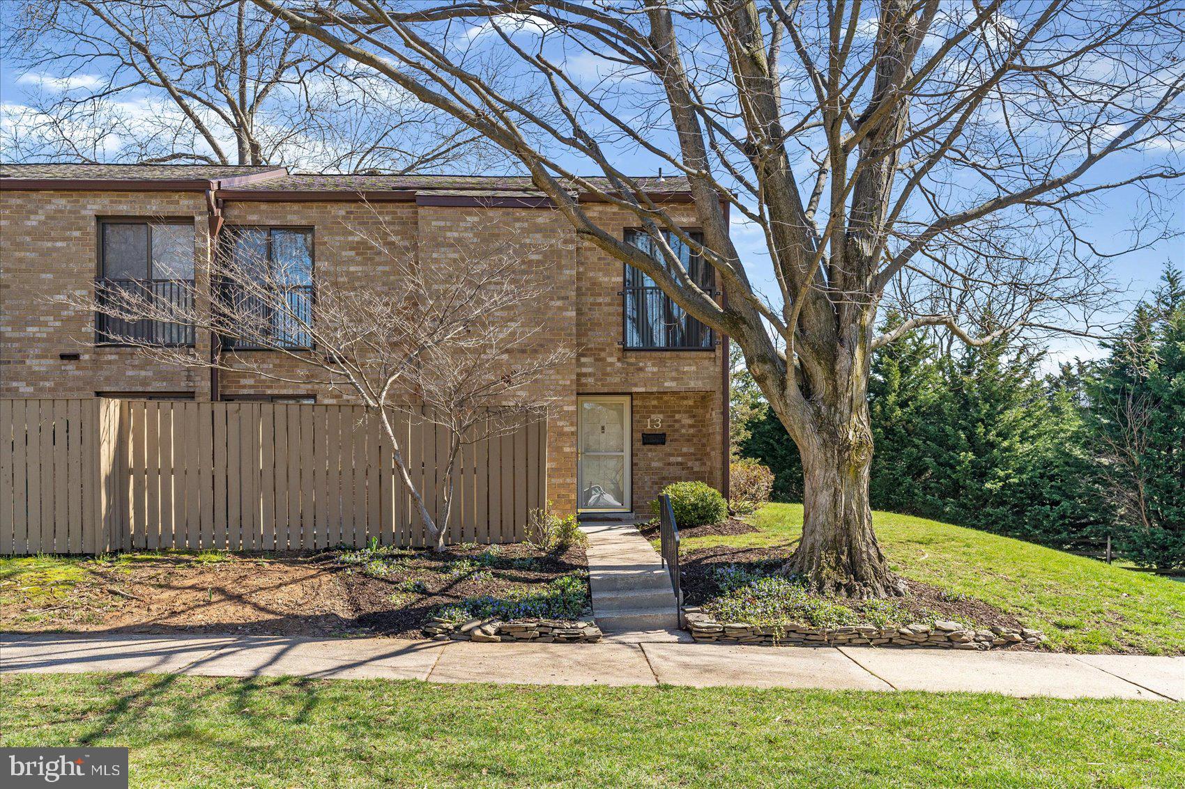 TOPFIELD - Residential