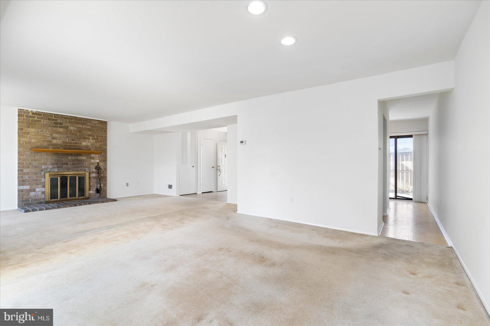 TOPFIELD - Residential