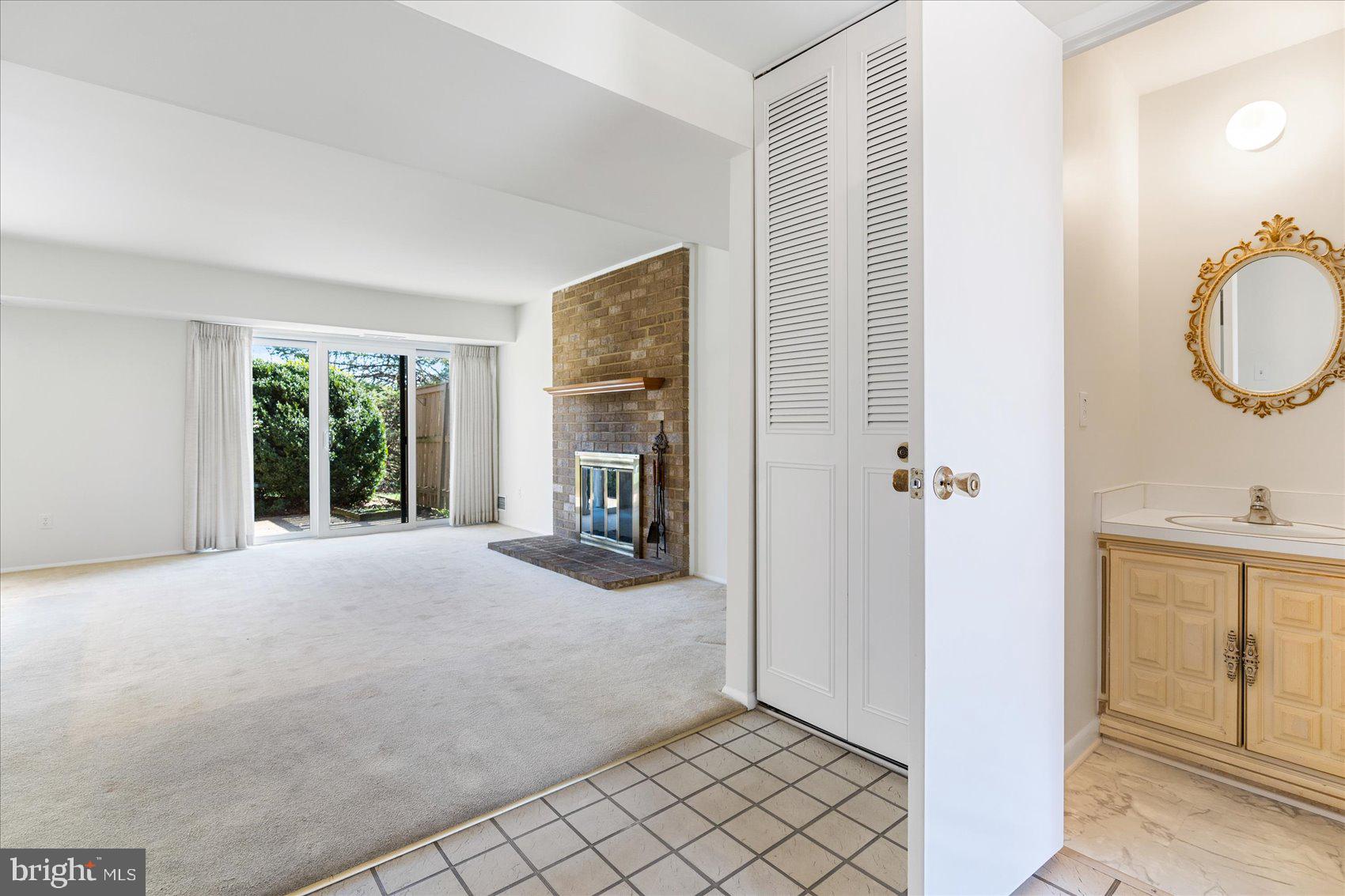 TOPFIELD - Residential