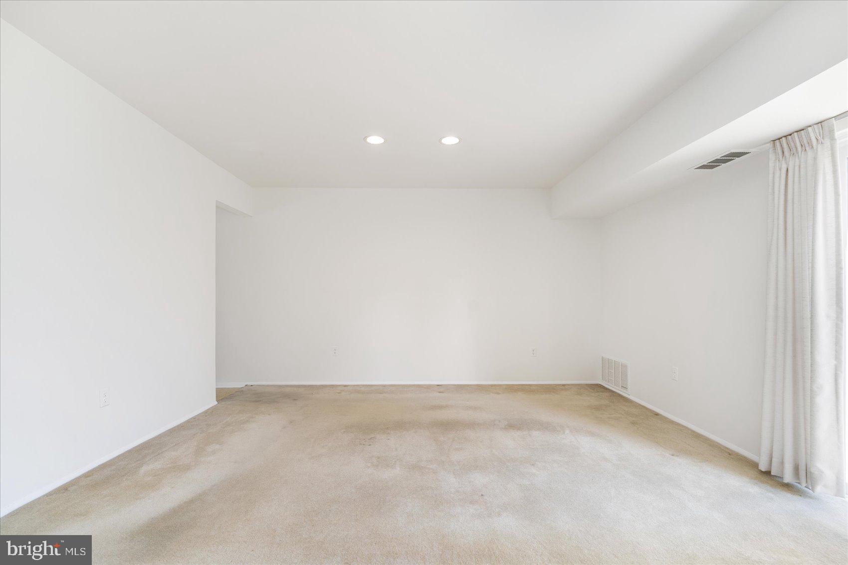 TOPFIELD - Residential