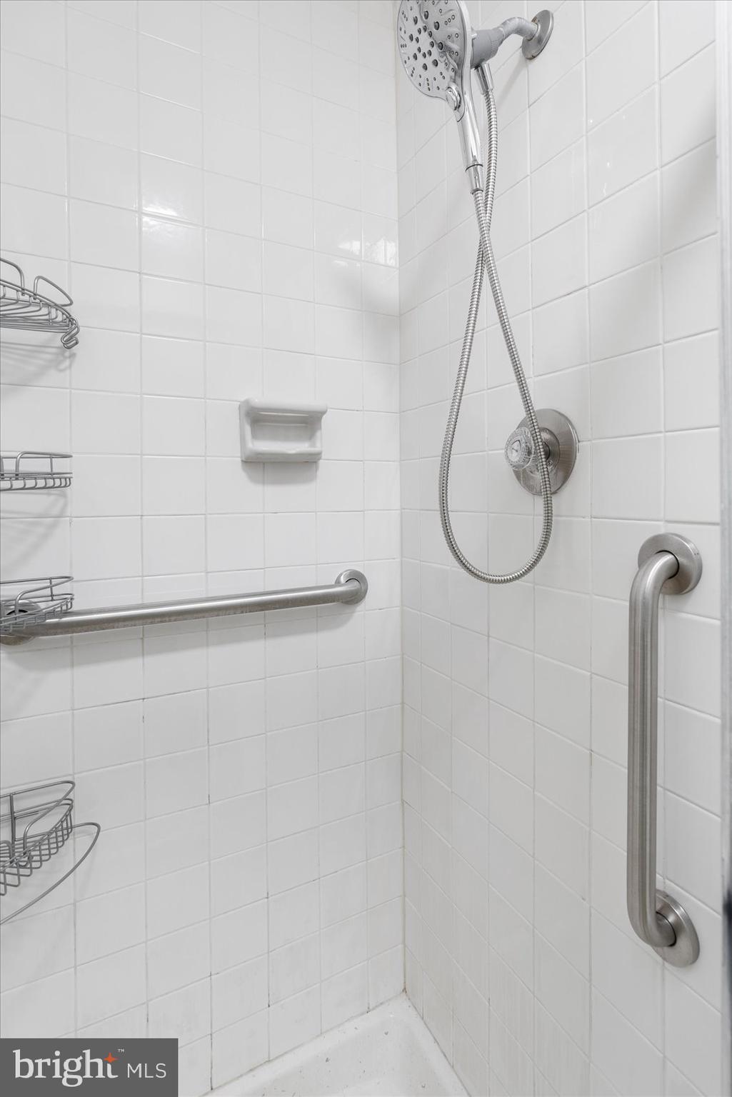 TOPFIELD - Residential