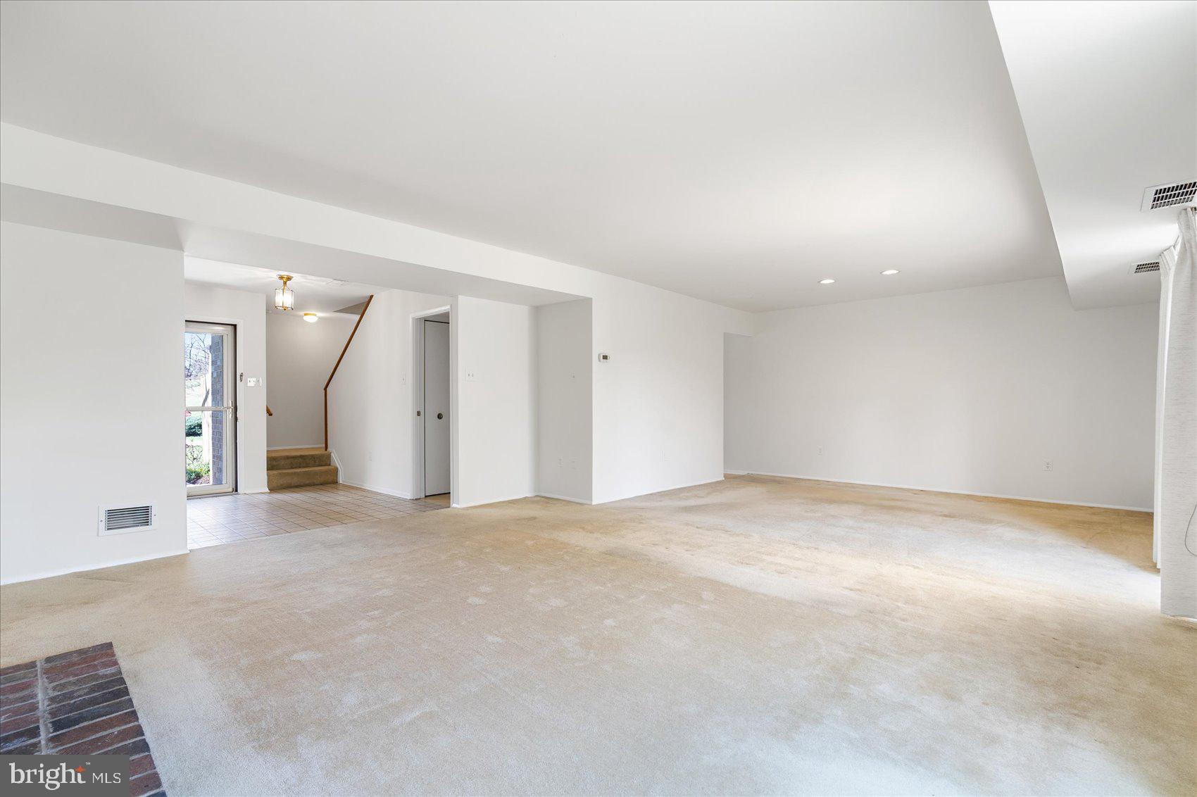 TOPFIELD - Residential