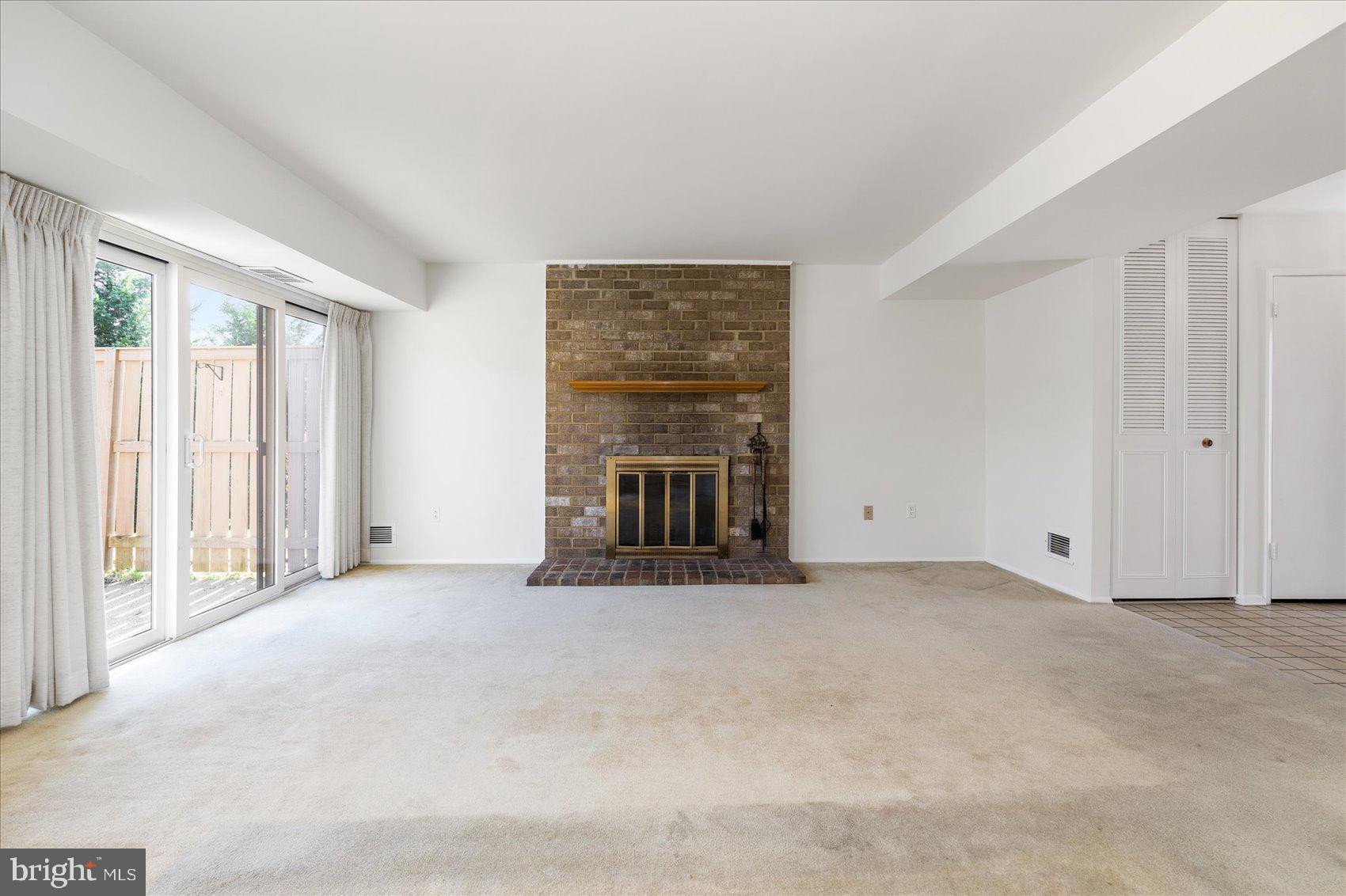 TOPFIELD - Residential