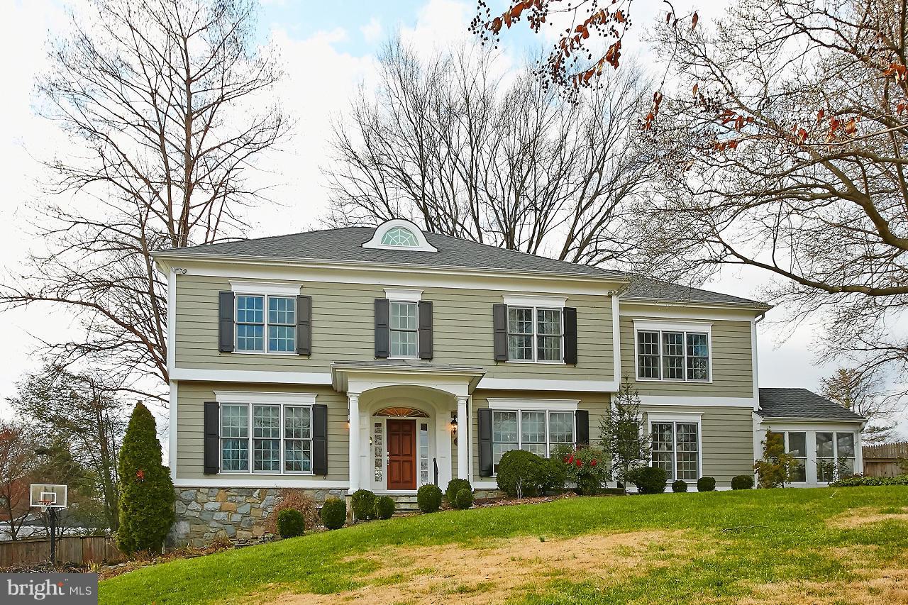 COUNTRY CLUB HILLS - Residential