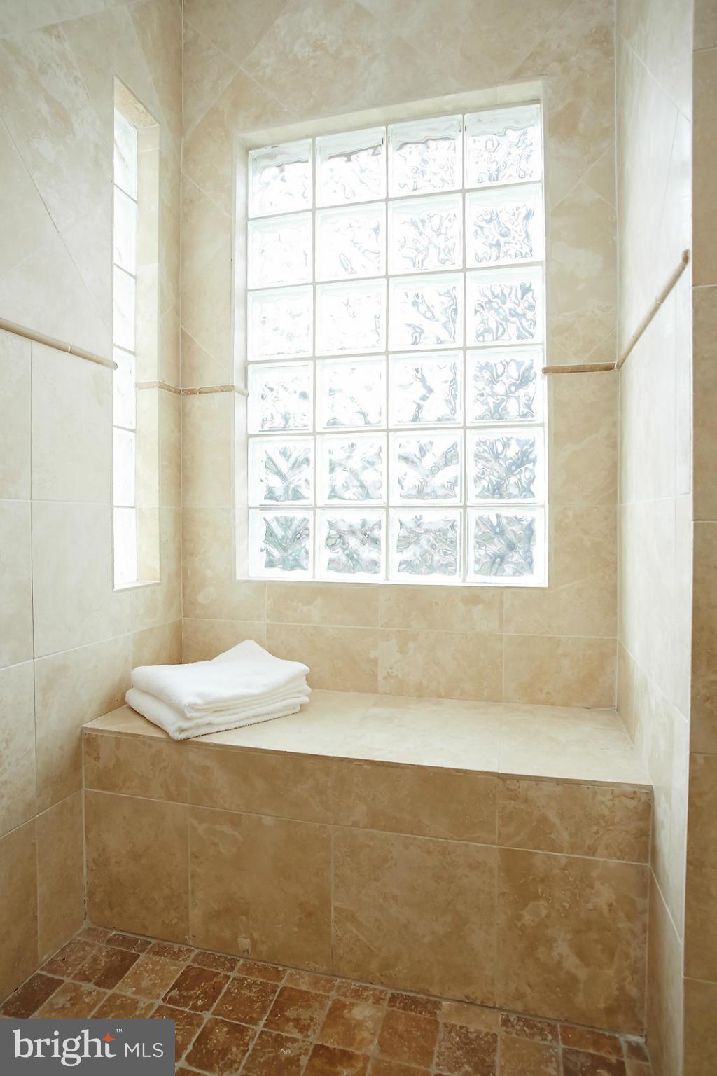 COUNTRY CLUB HILLS - Residential