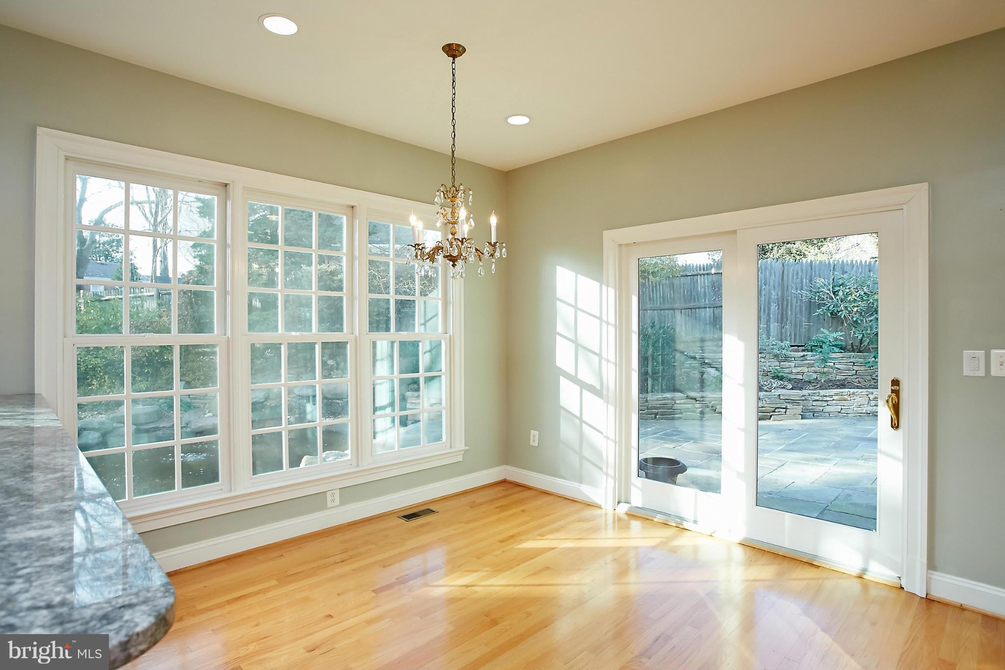 COUNTRY CLUB HILLS - Residential