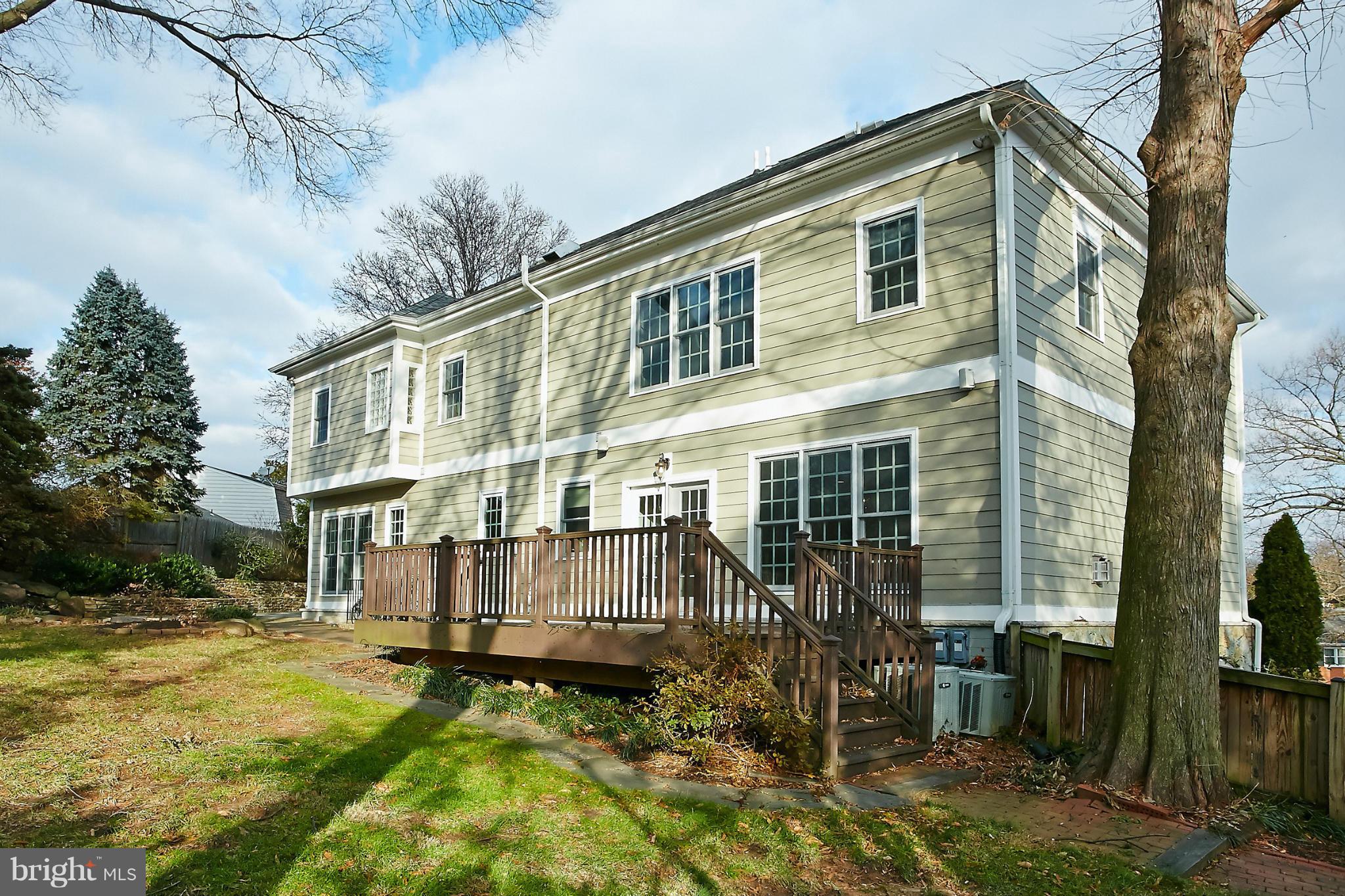 COUNTRY CLUB HILLS - Residential