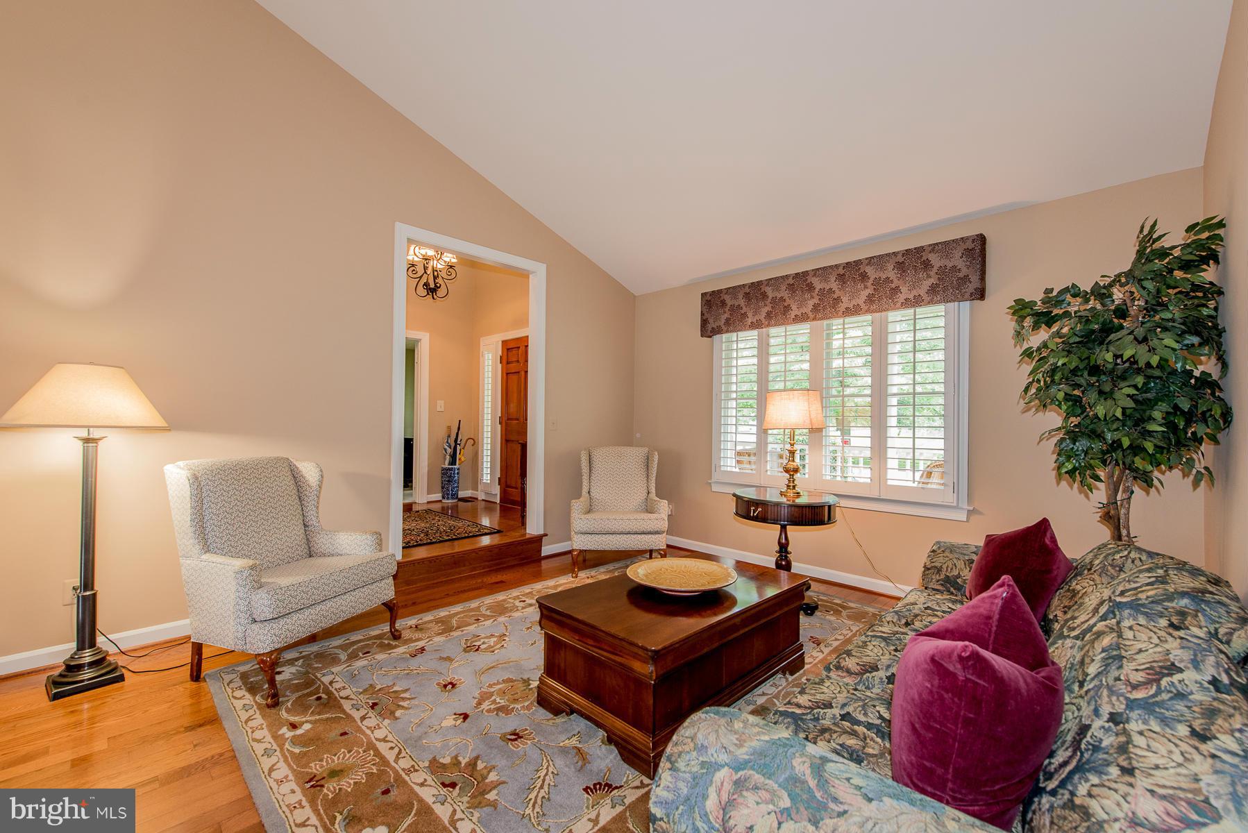 MCKENZIE MEADOWS - Residential