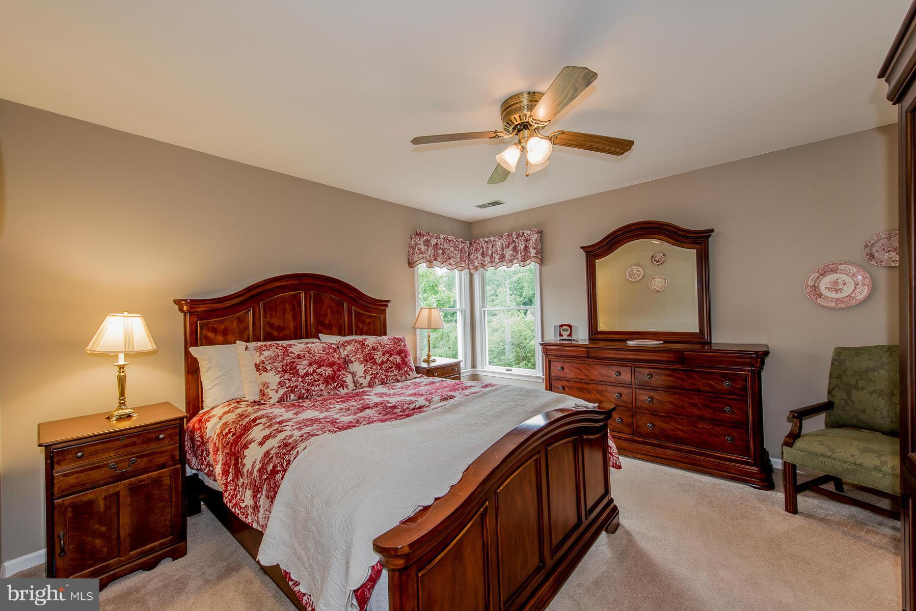 MCKENZIE MEADOWS - Residential