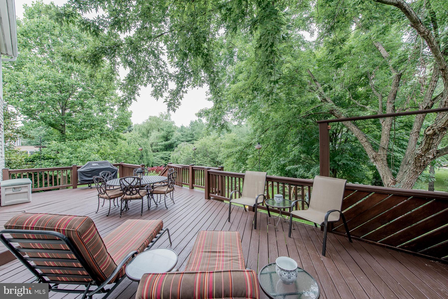 MCKENZIE MEADOWS - Residential