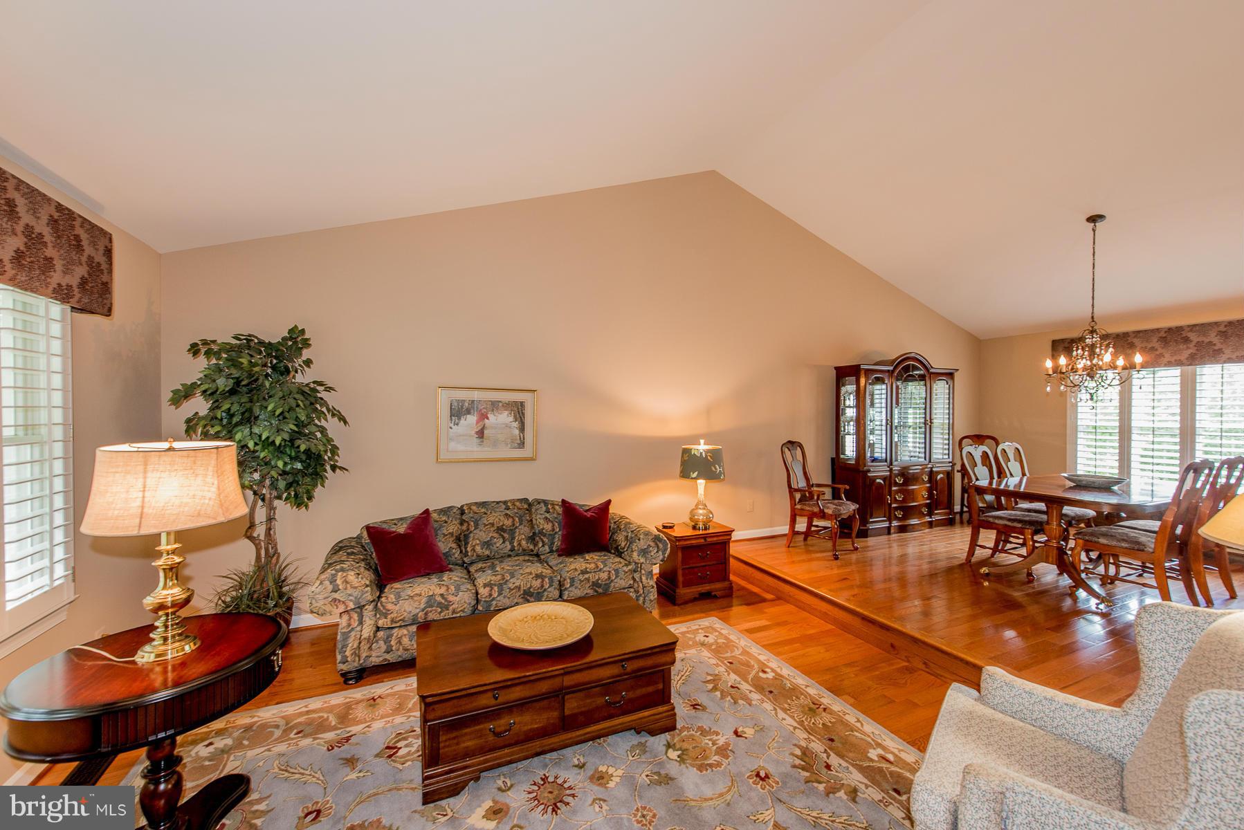 MCKENZIE MEADOWS - Residential