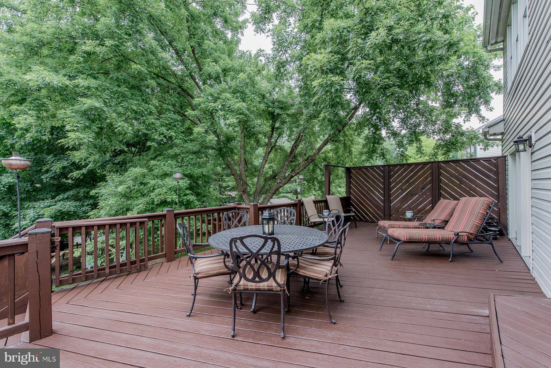 MCKENZIE MEADOWS - Residential