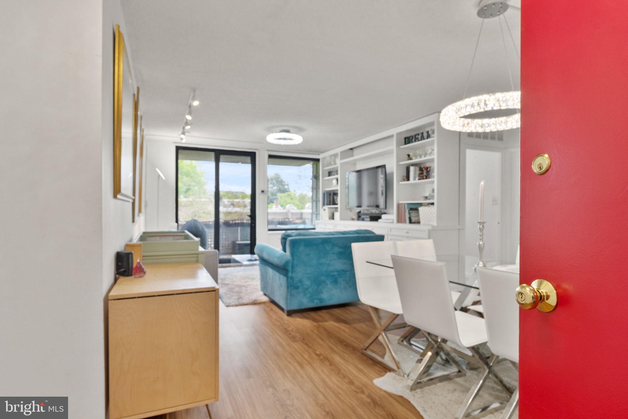 1250 4TH STREET SW W107