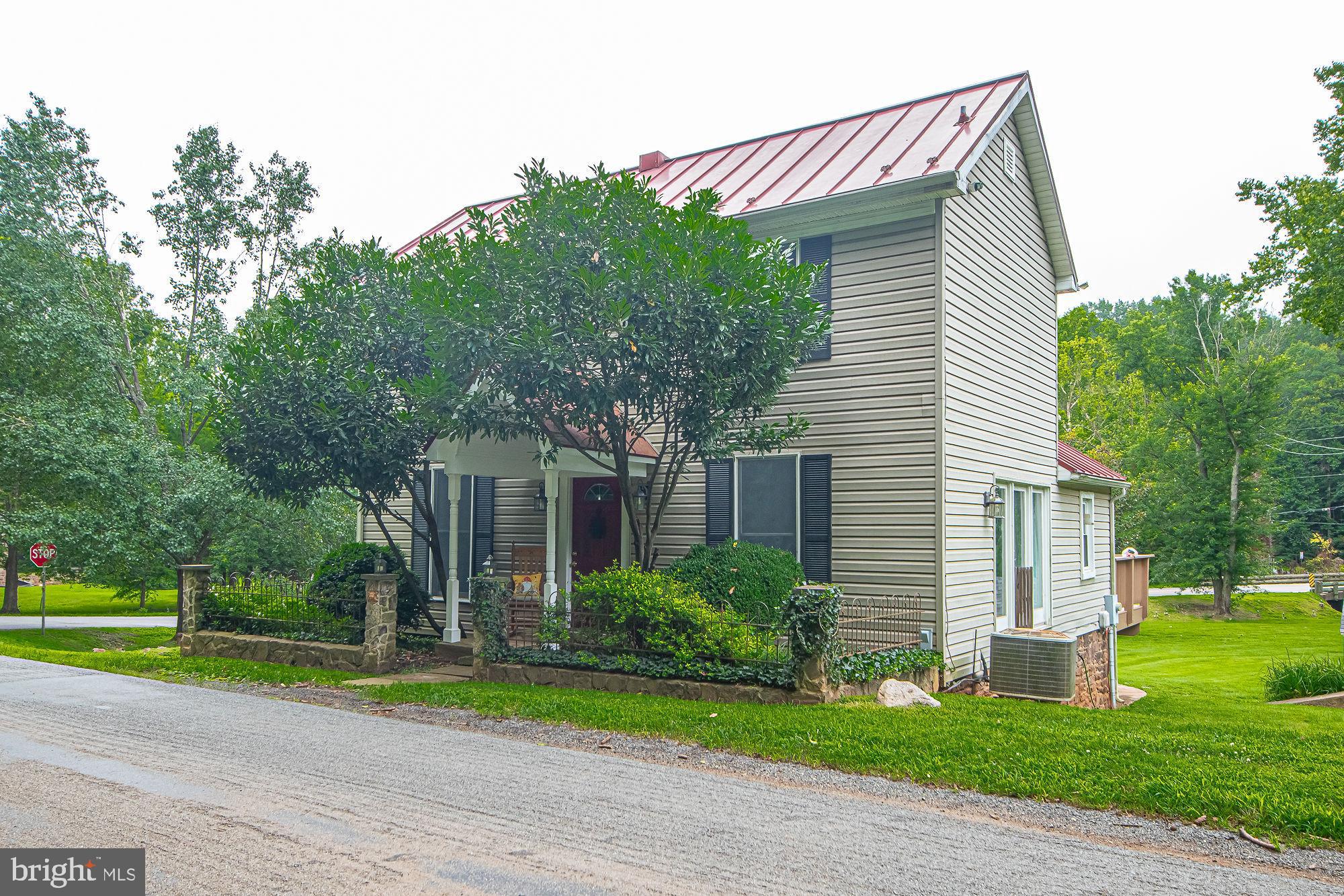 8270 ROGUES ROAD