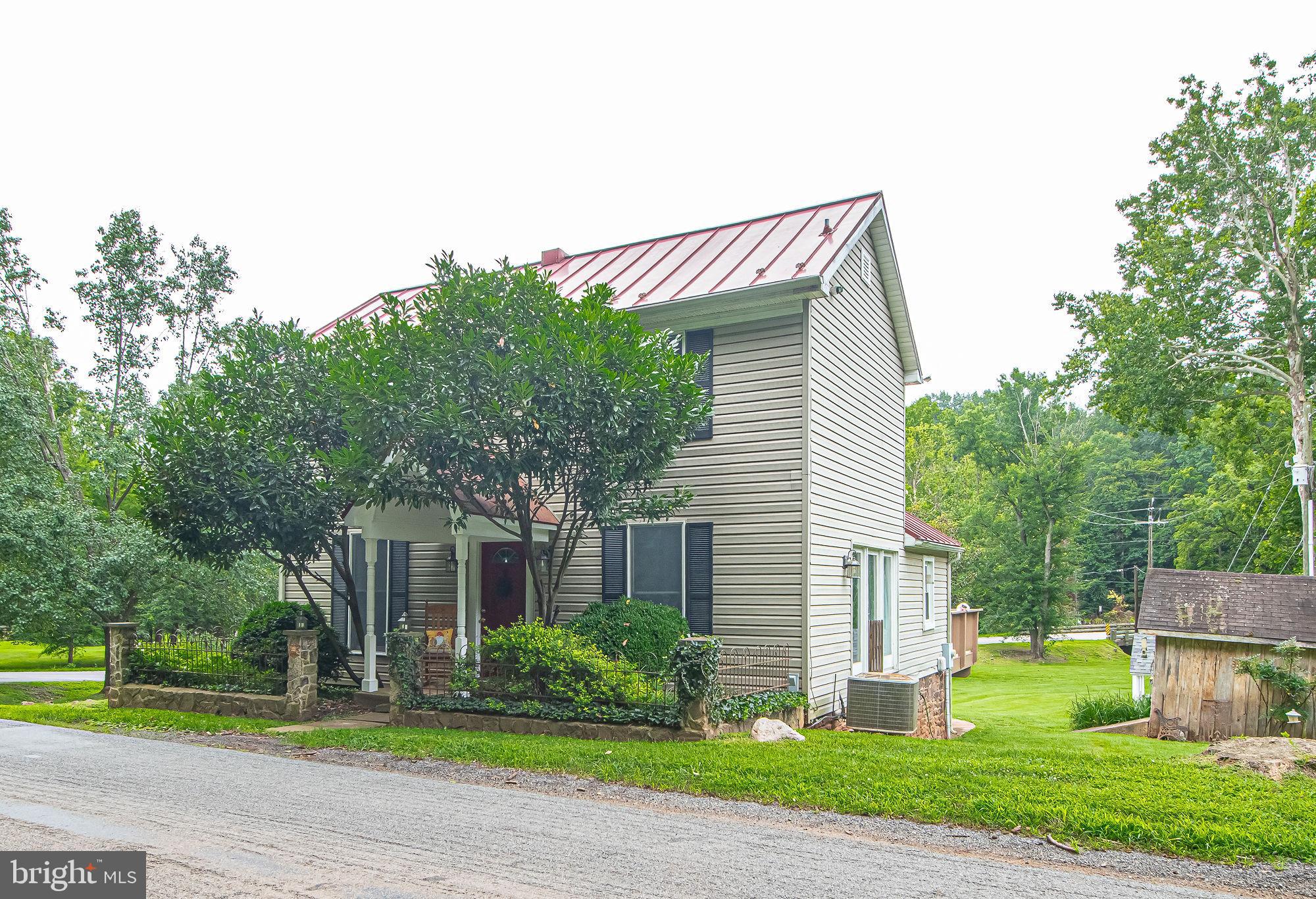 8270 ROGUES ROAD