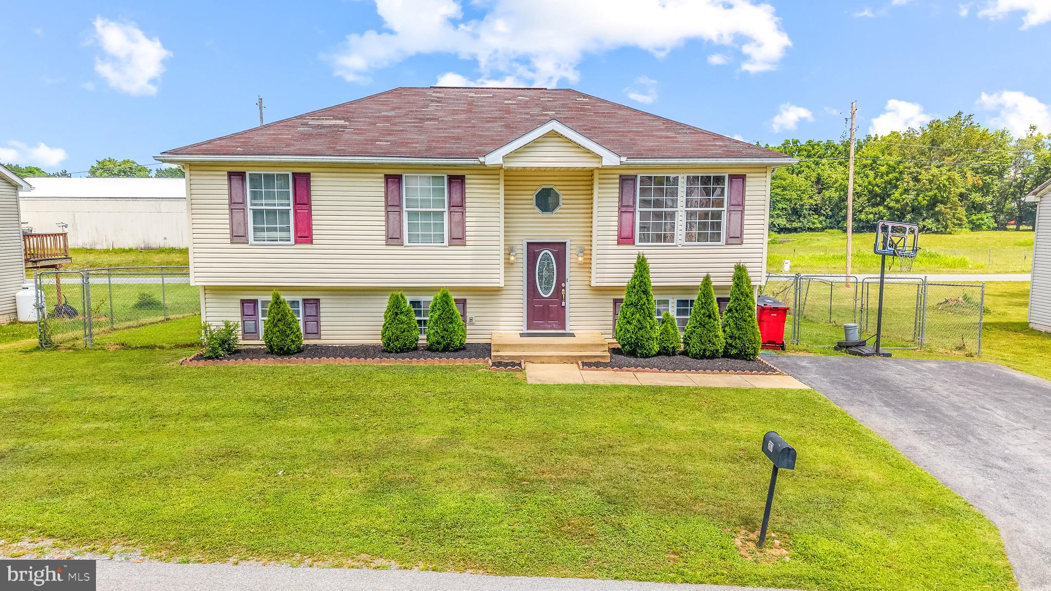 207 PRESTON PLACE