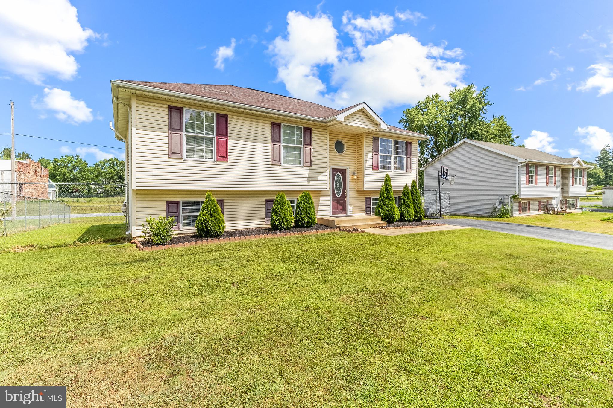 207 PRESTON PLACE