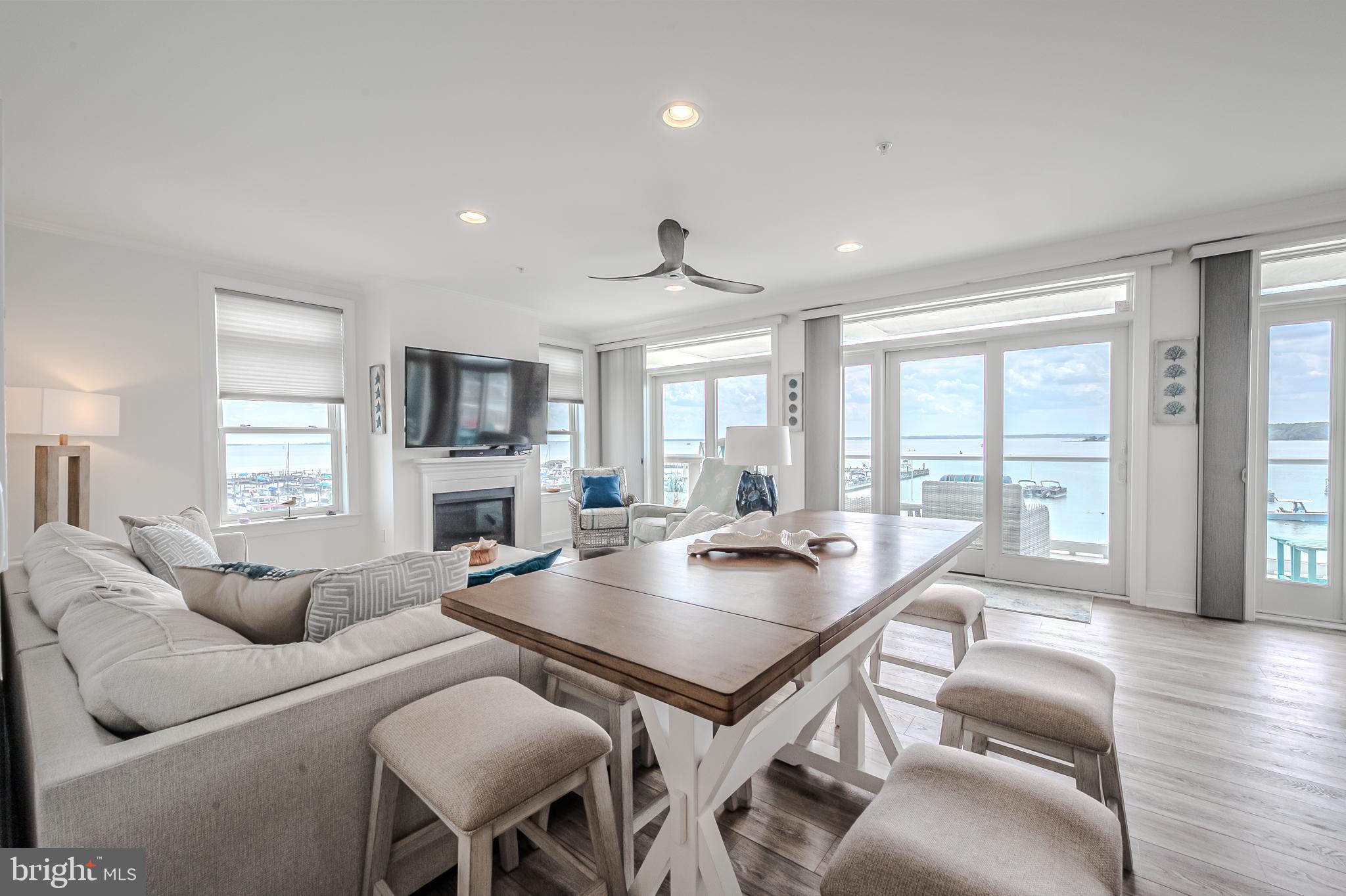 LIGHTHOUSE COVE - Residential