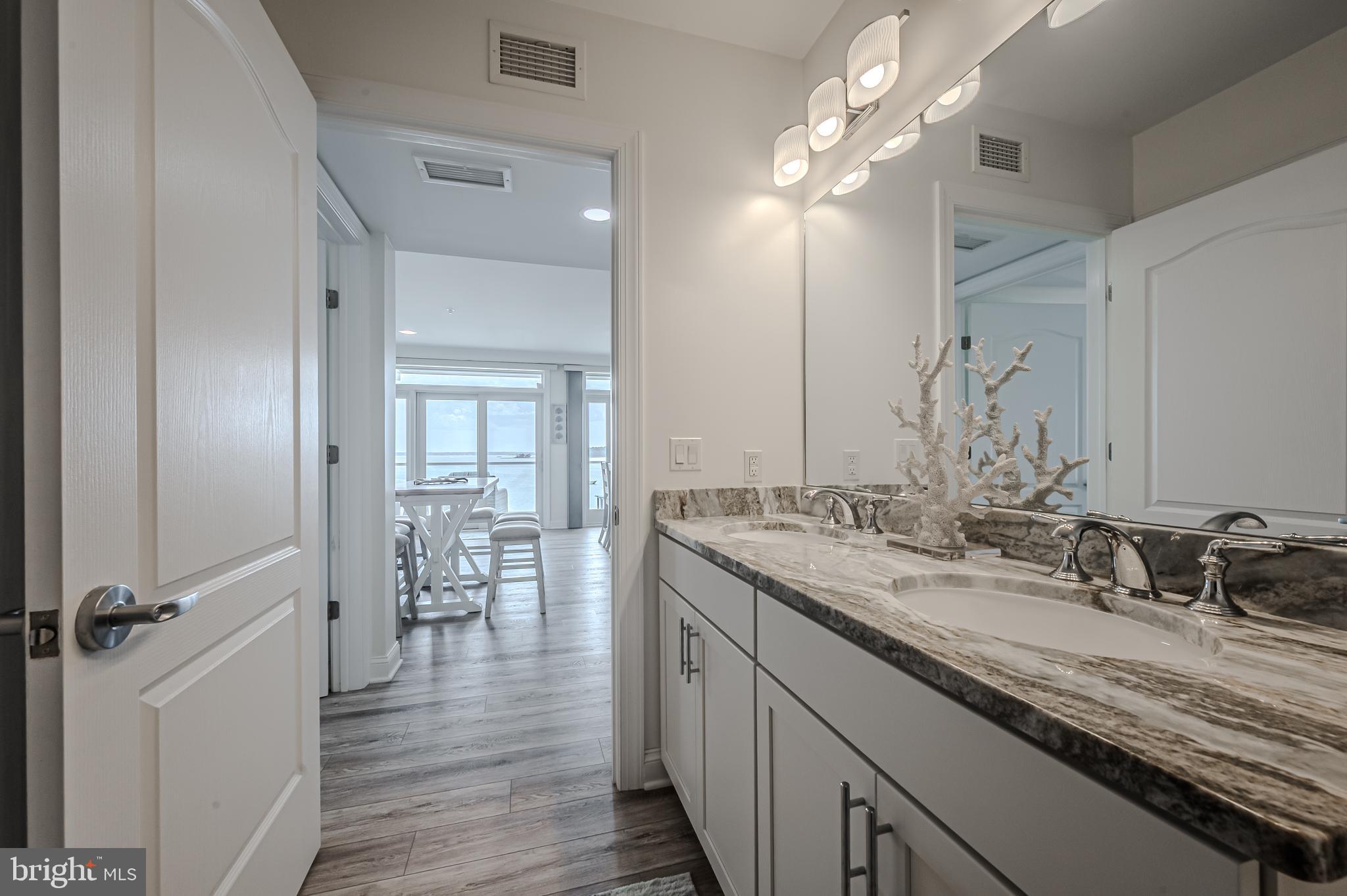 LIGHTHOUSE COVE - Residential