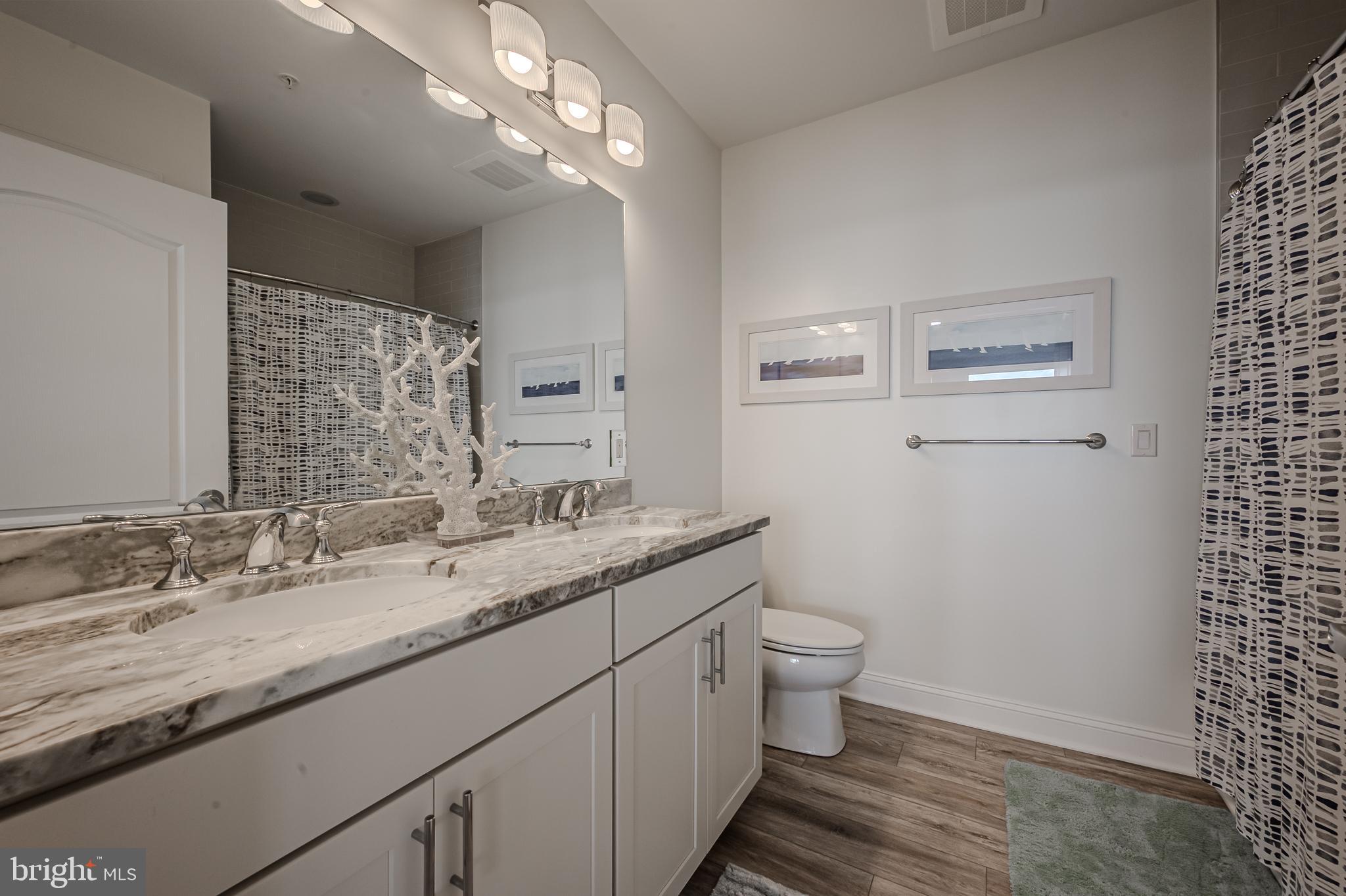 LIGHTHOUSE COVE - Residential