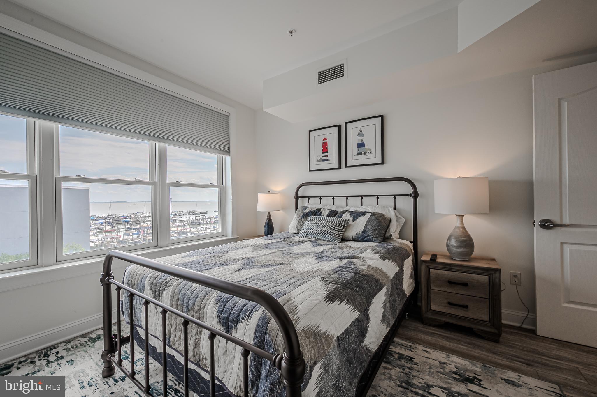 LIGHTHOUSE COVE - Residential