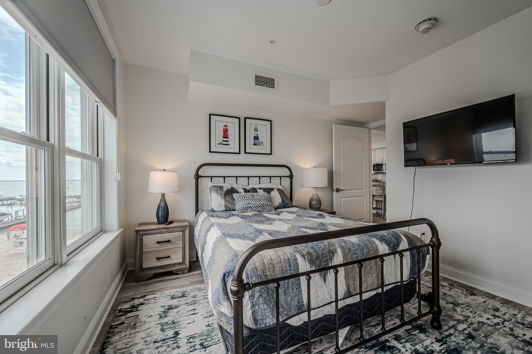 LIGHTHOUSE COVE - Residential