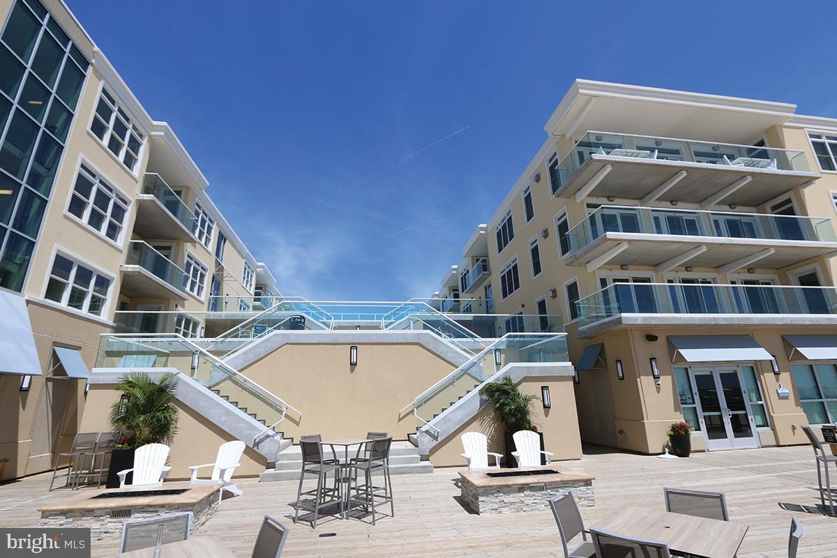 LIGHTHOUSE COVE - Residential