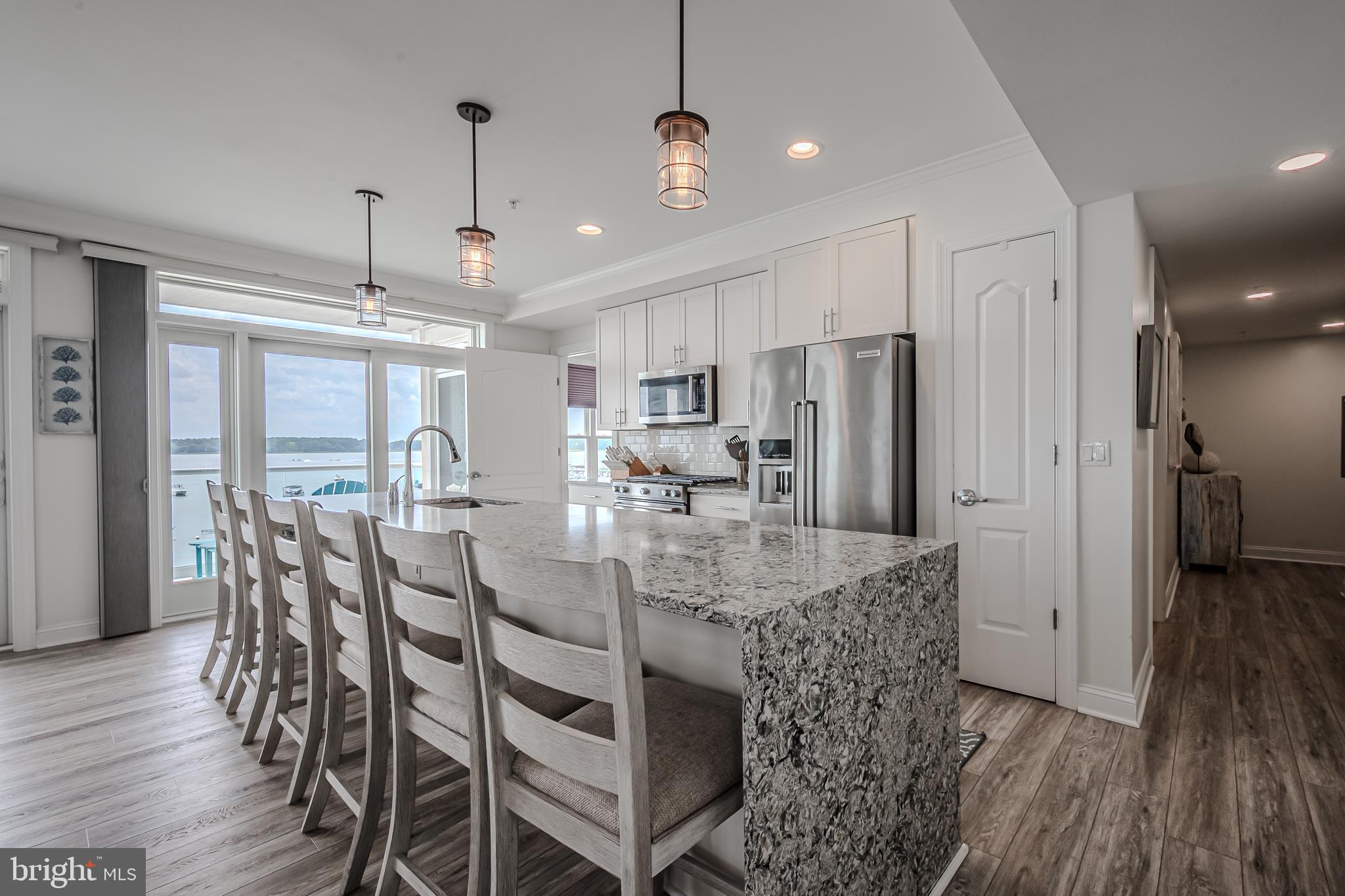 LIGHTHOUSE COVE - Residential