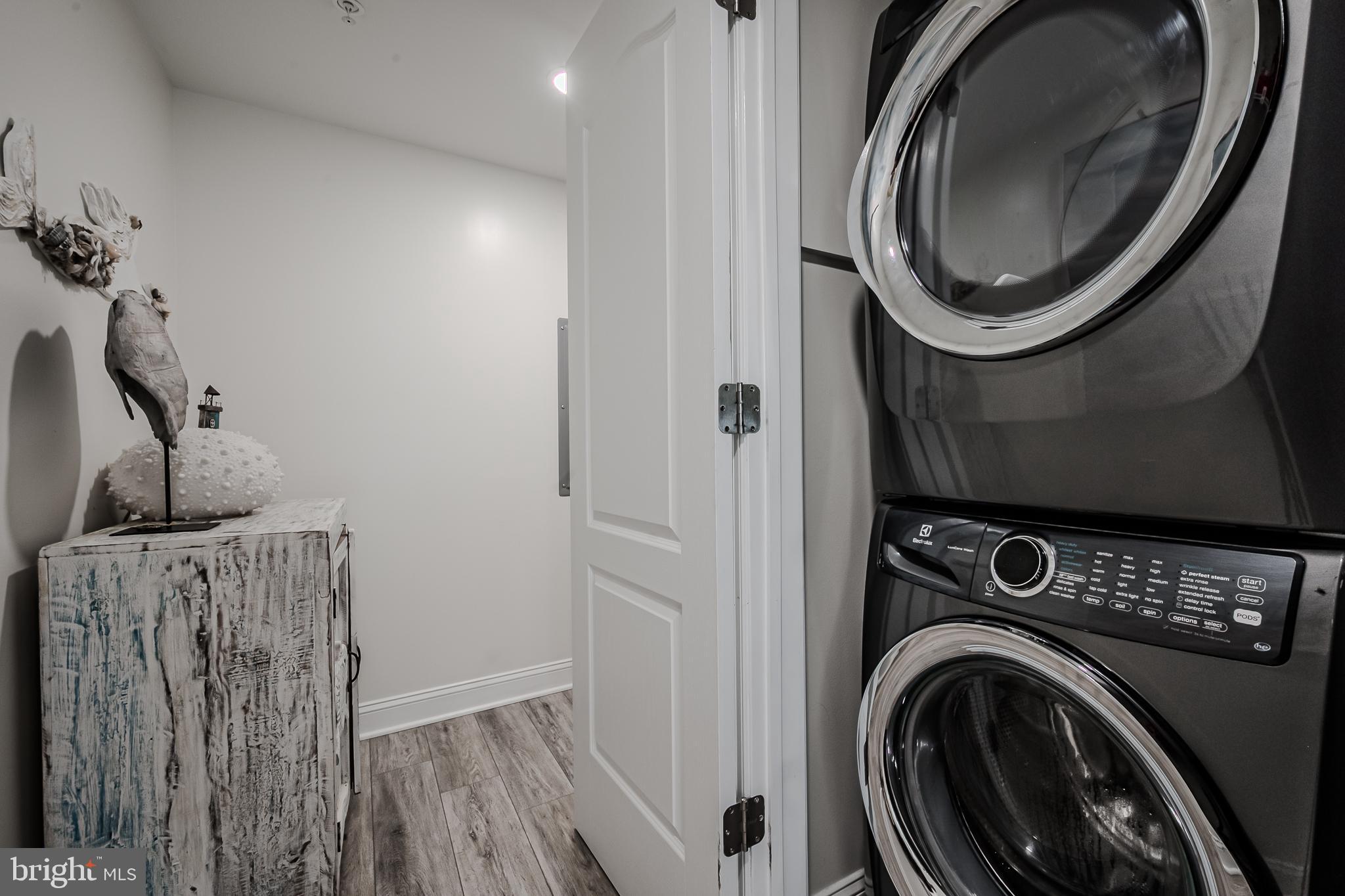 LIGHTHOUSE COVE - Residential